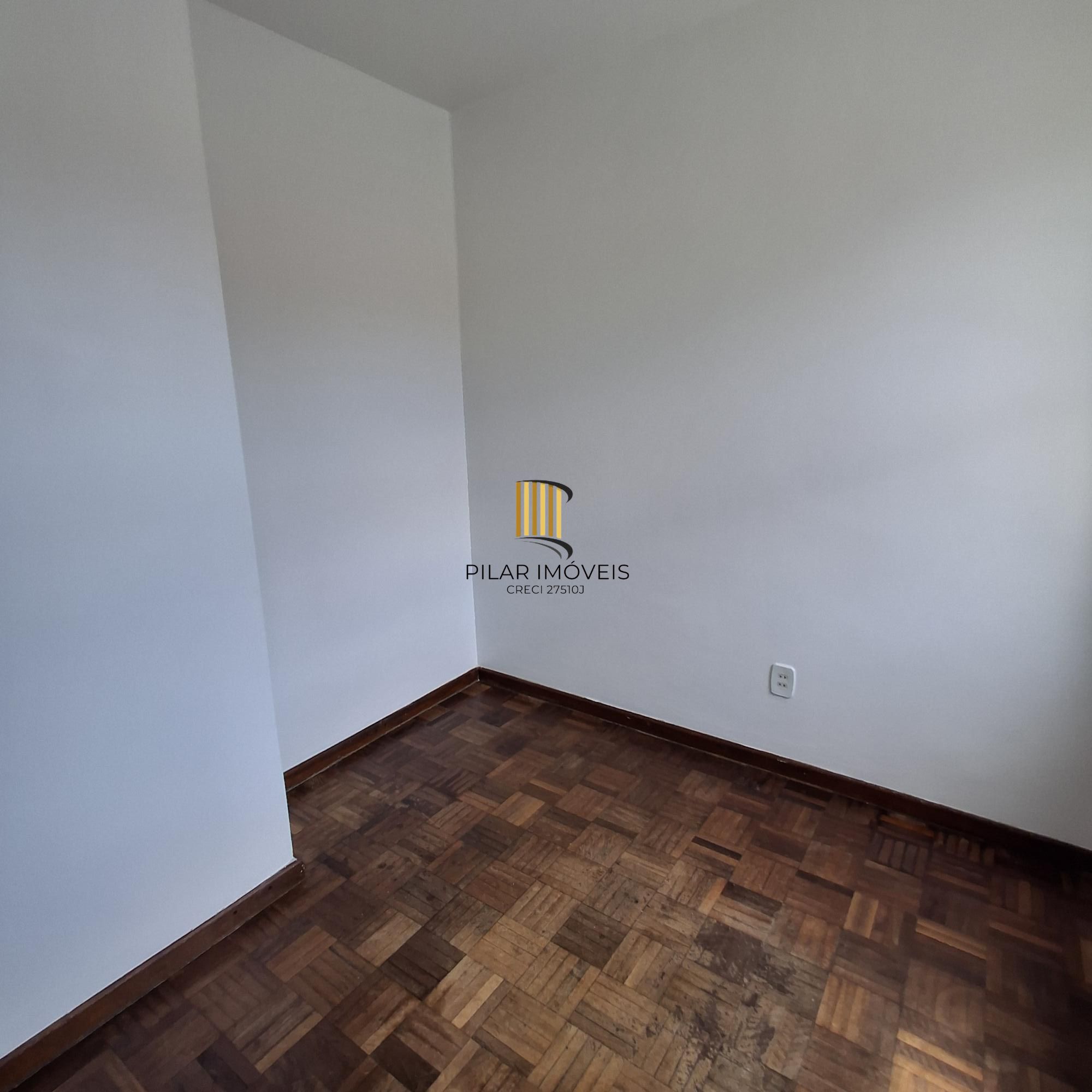 Apartamento no bairro Auxiliadora de 3 dormitórios e vaga
