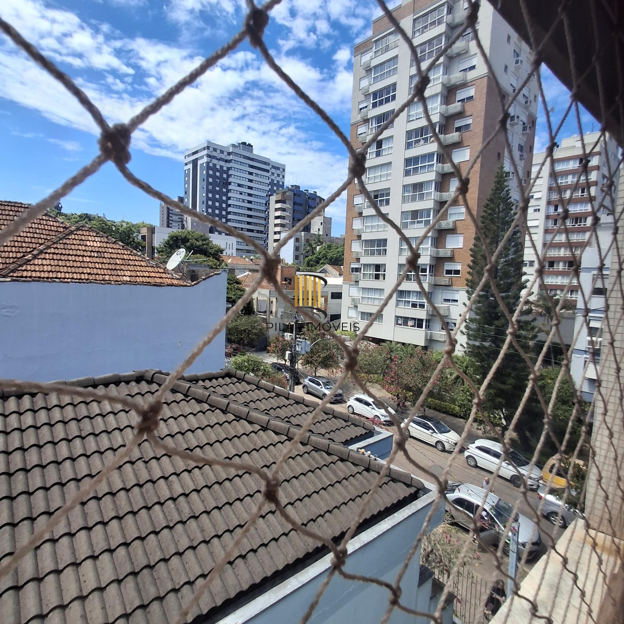 Apartamento no bairro Auxiliadora de 3 dormitórios e vaga