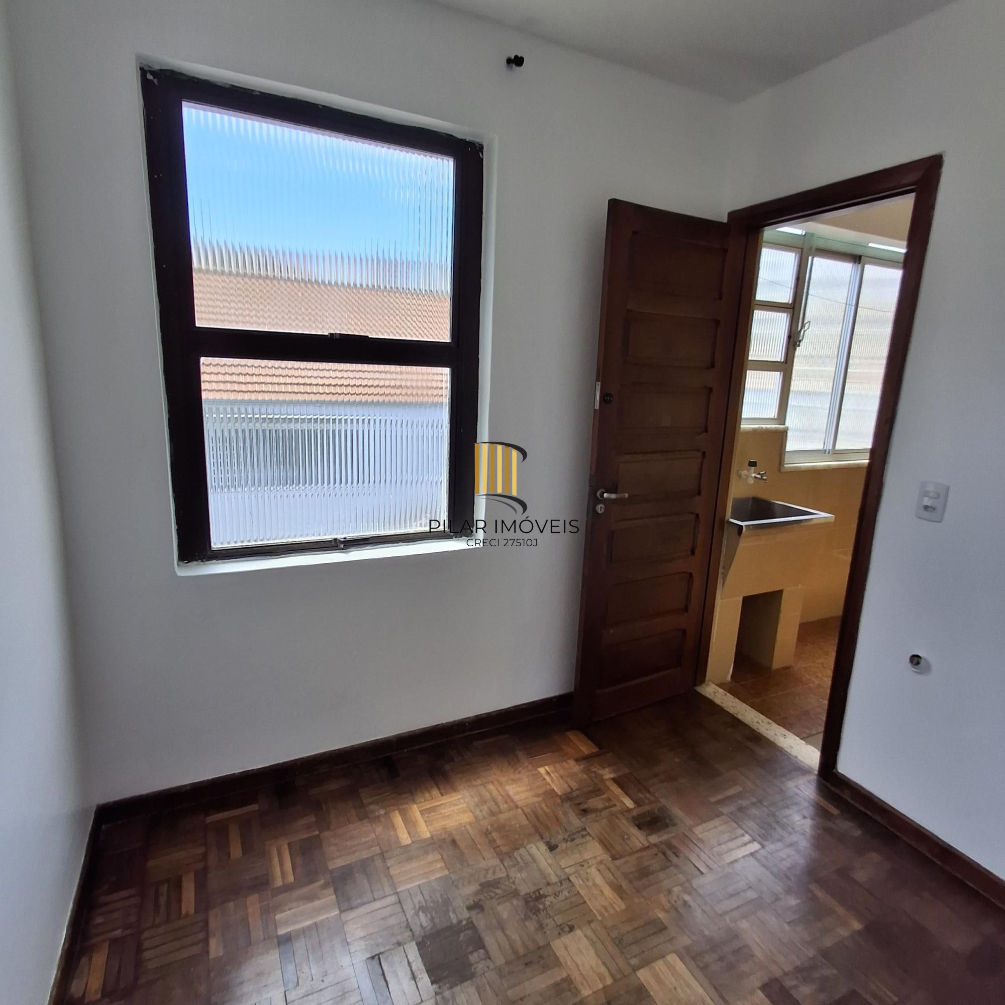 Apartamento no bairro Auxiliadora de 3 dormitórios e vaga