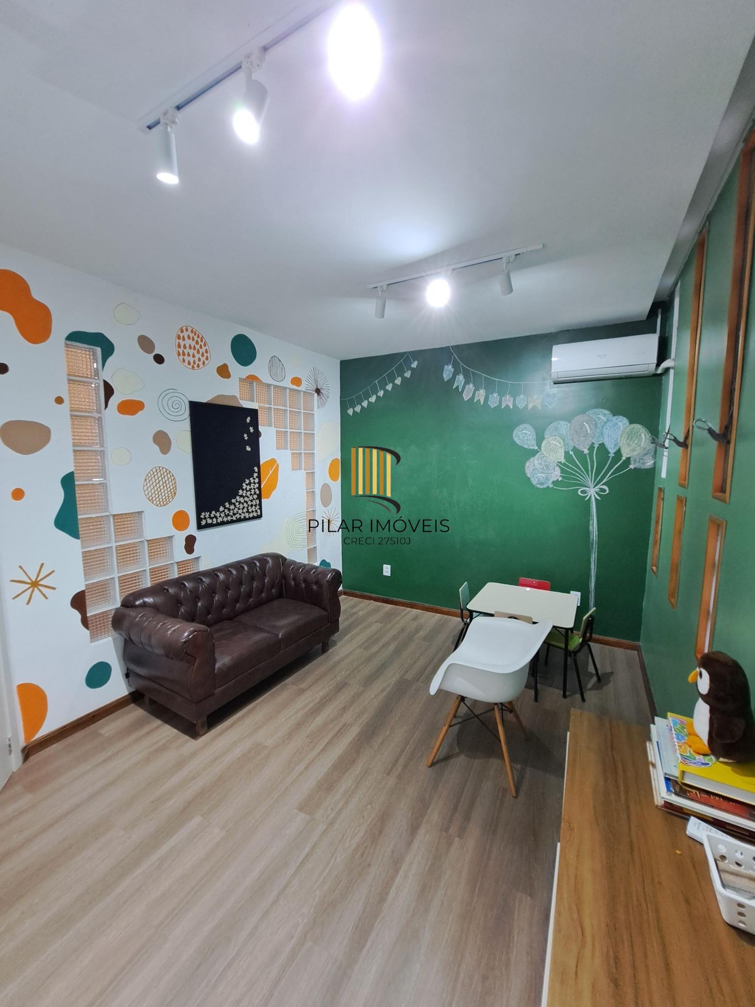 Sala/Loja montada para atendimento no Bom fim