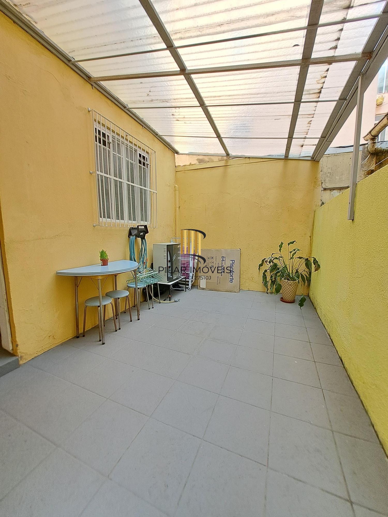 Apartamento térreo na Rua Santana