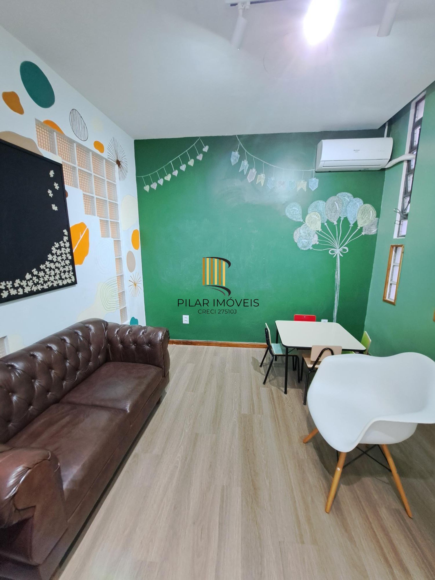 Sala/Loja montada para atendimento no Bom fim