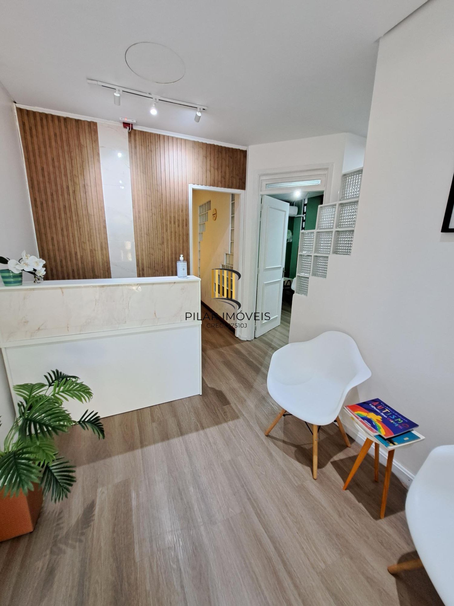 Sala/Loja montada para atendimento no Bom fim