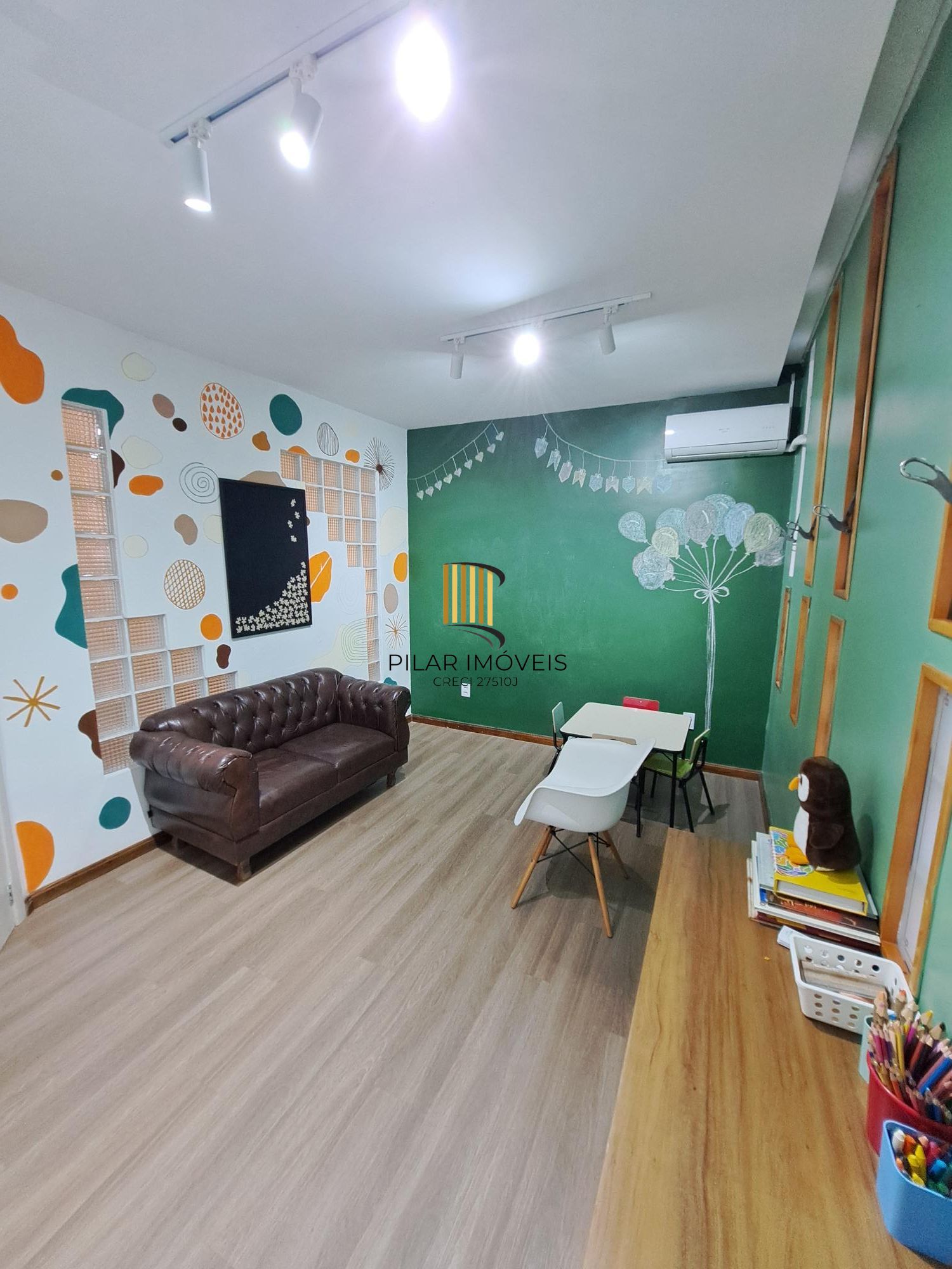 Sala/Loja montada para atendimento no Bom fim