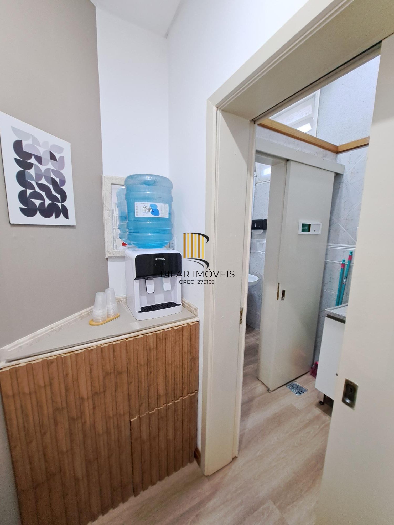 Sala/Loja montada para atendimento no Bom fim