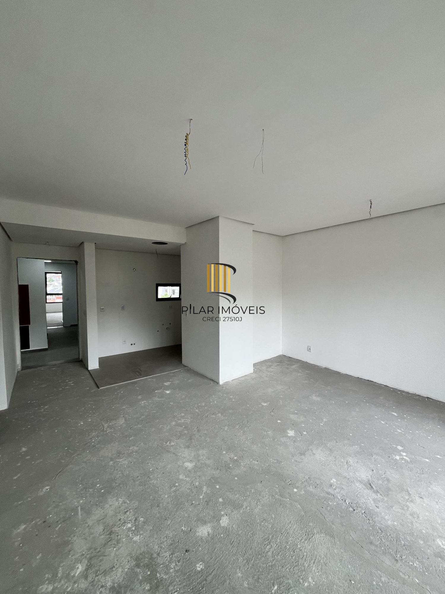 Apartamento de 2 quartos, suite, churrasqueira e 2 vagas