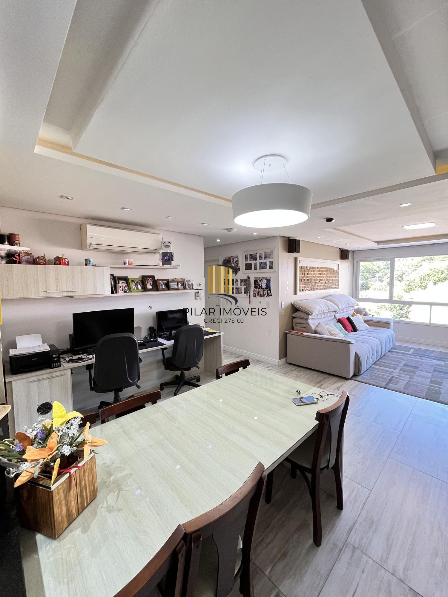 Apartamento de 3 quartos, 2 suítes e 2 vagas de garagem no Menino Deus em POA/RS