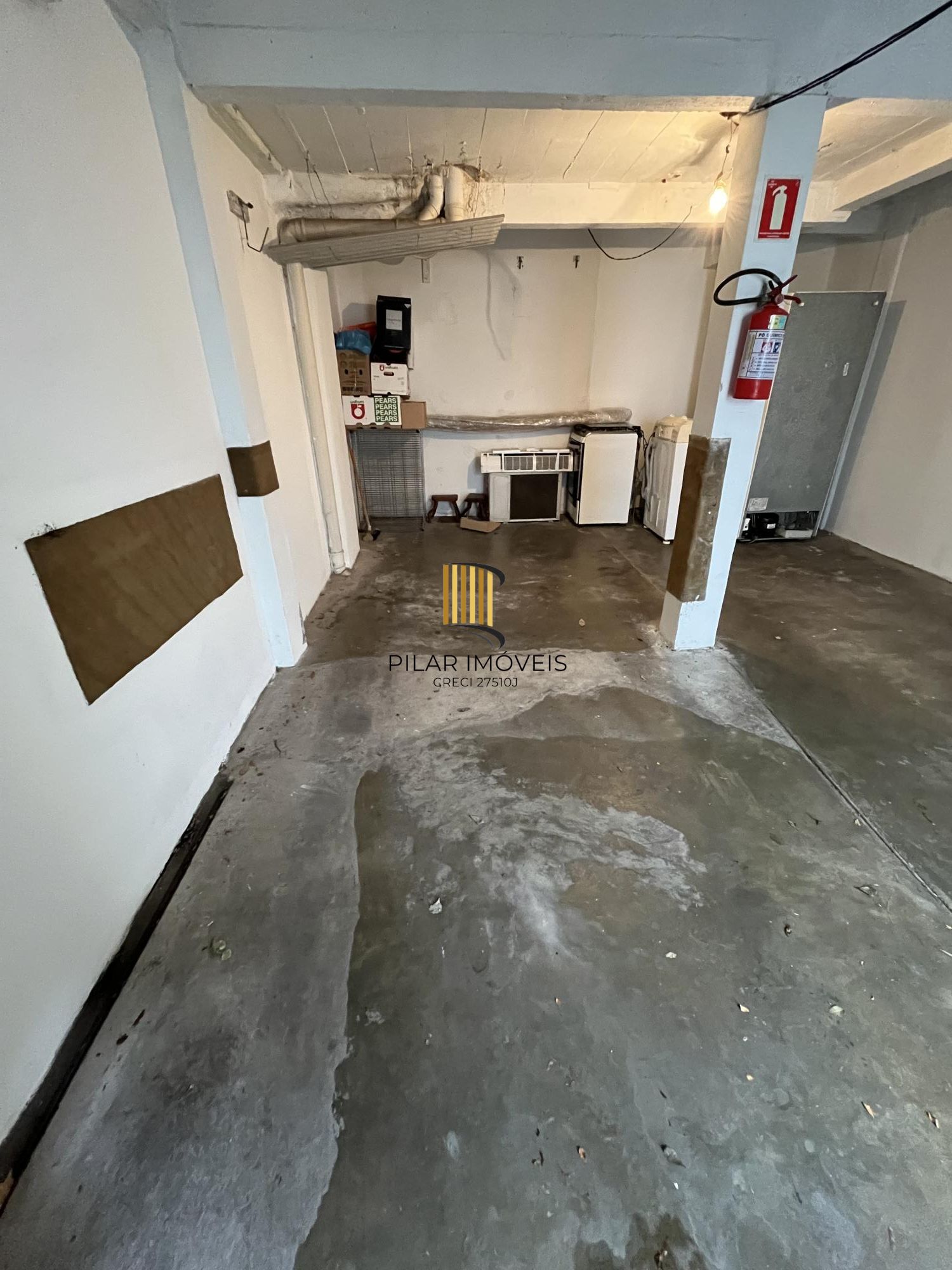 Apartamento de dois quartos e uma vaga de garagem no bairro Auxiliadora em POA