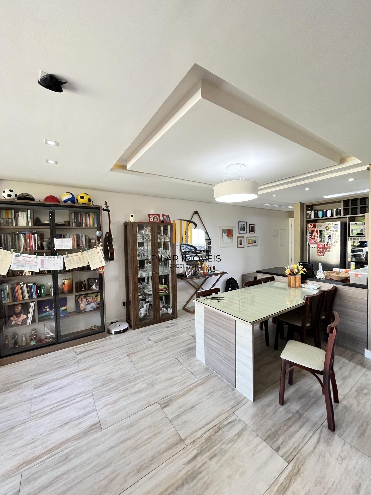 Apartamento de 3 quartos, 2 suítes e 2 vagas de garagem no Menino Deus em POA/RS