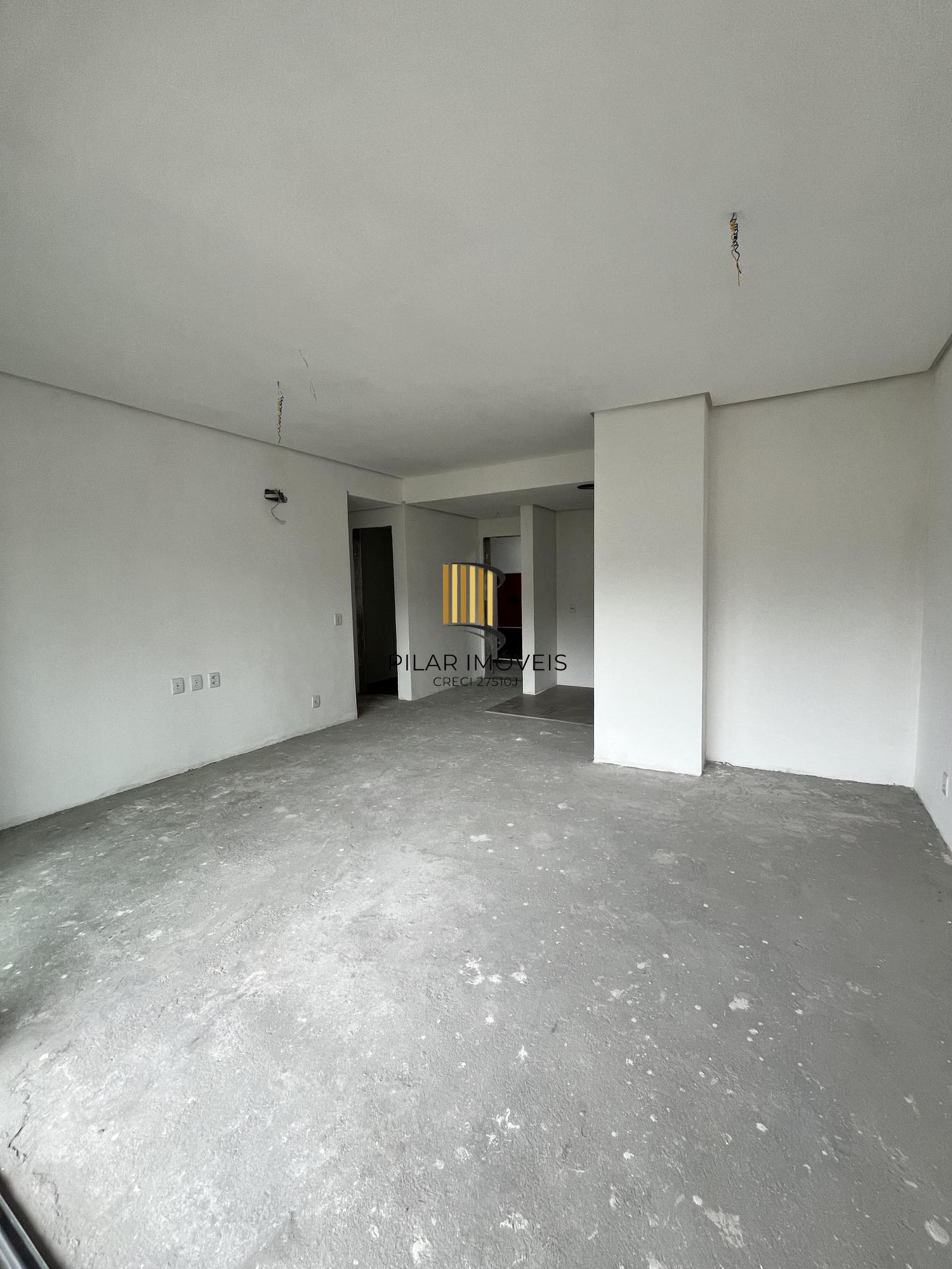 Apartamento de 2 quartos, suite, churrasqueira e 2 vagas