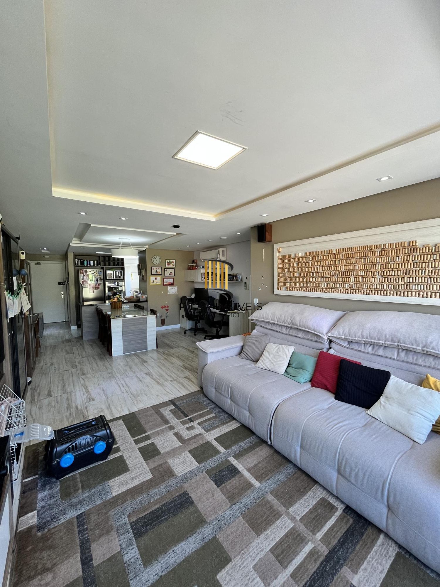 Apartamento de 3 quartos, 2 suítes e 2 vagas de garagem no Menino Deus em POA/RS