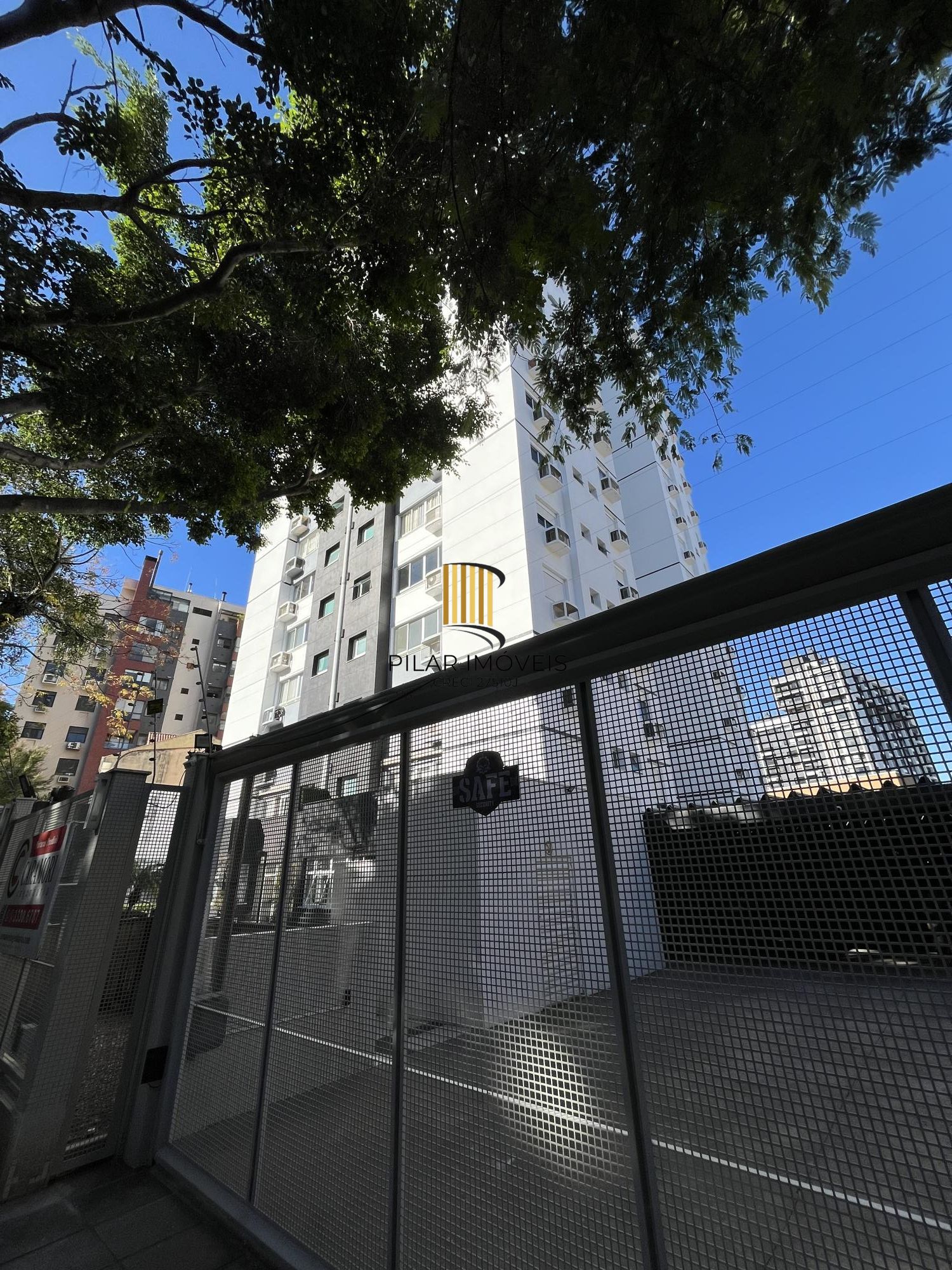 Apartamento de 2 quartos, suíte e 1 vaga de garagem no bairro Rio Branco em POA