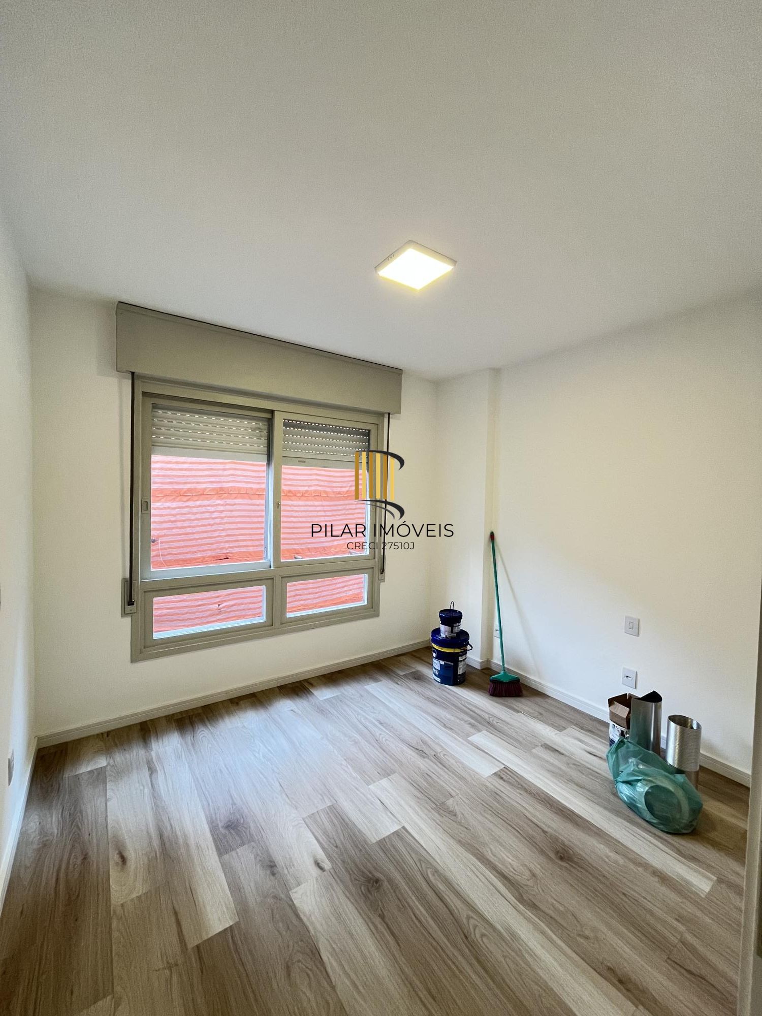 Apartamento de 2 quartos, suíte e 1 vaga de garagem no bairro Bom Fim em POA