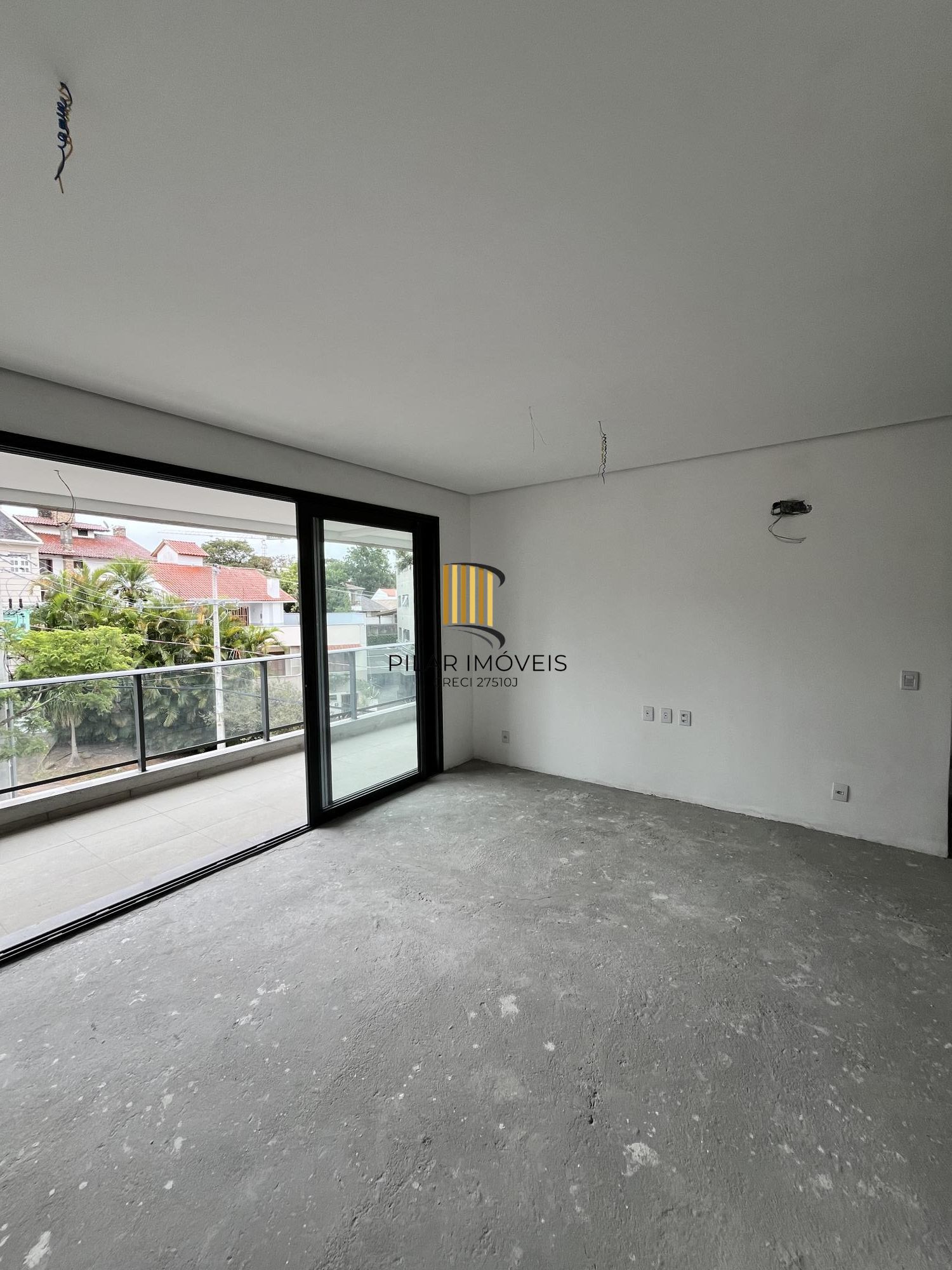 Apartamento de 2 quartos, suite, churrasqueira e 2 vagas