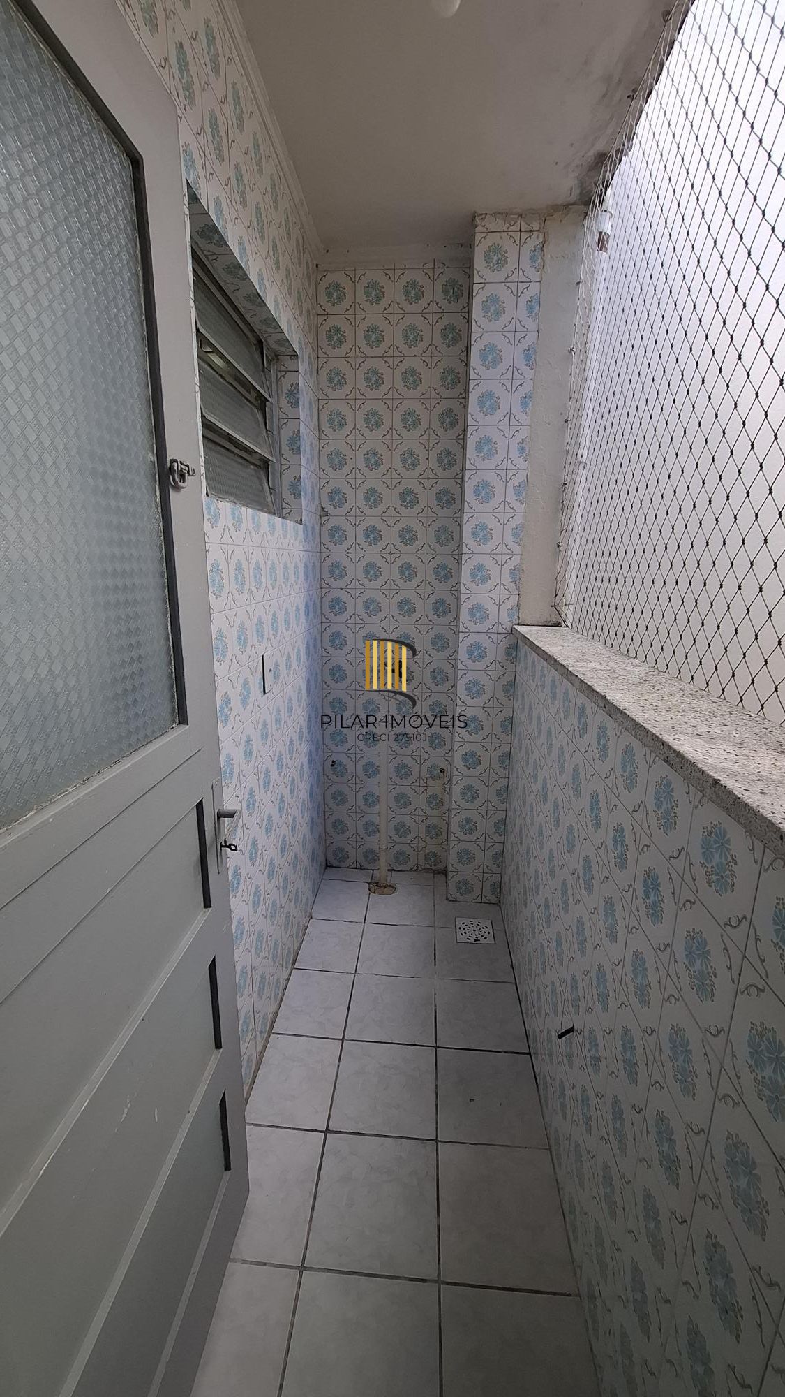 Apartamento 1 dormitório de frente na Lima e Silva próximo à André da Rocha