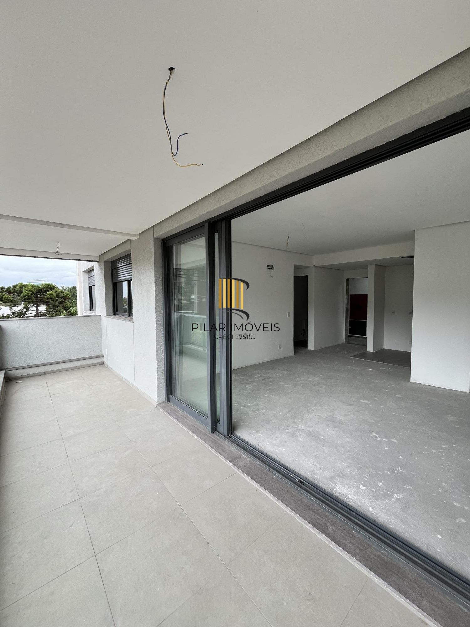 Apartamento de 2 quartos, suite, churrasqueira e 2 vagas