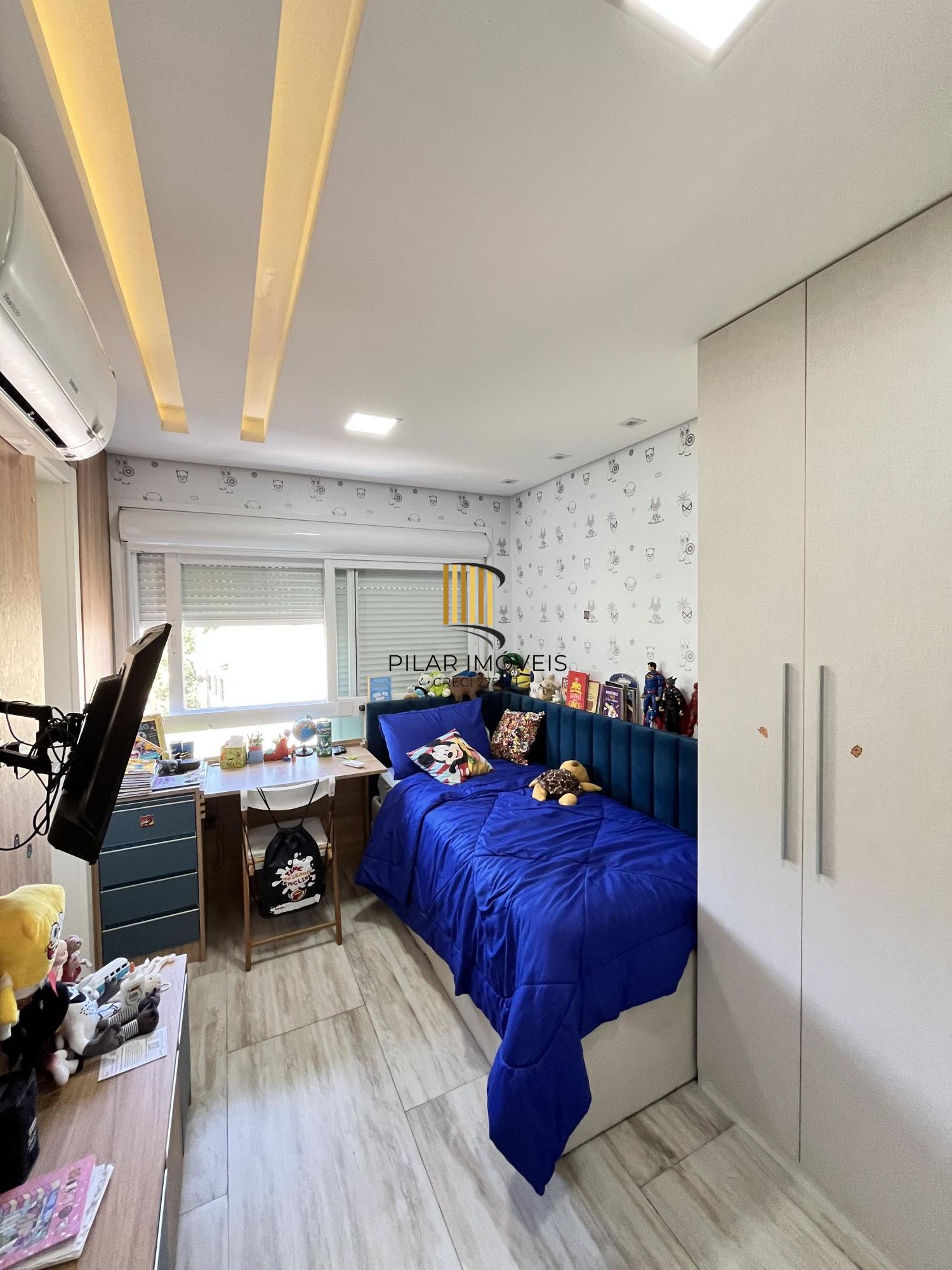 Apartamento de 3 quartos, 2 suítes e 2 vagas de garagem no Menino Deus em POA/RS