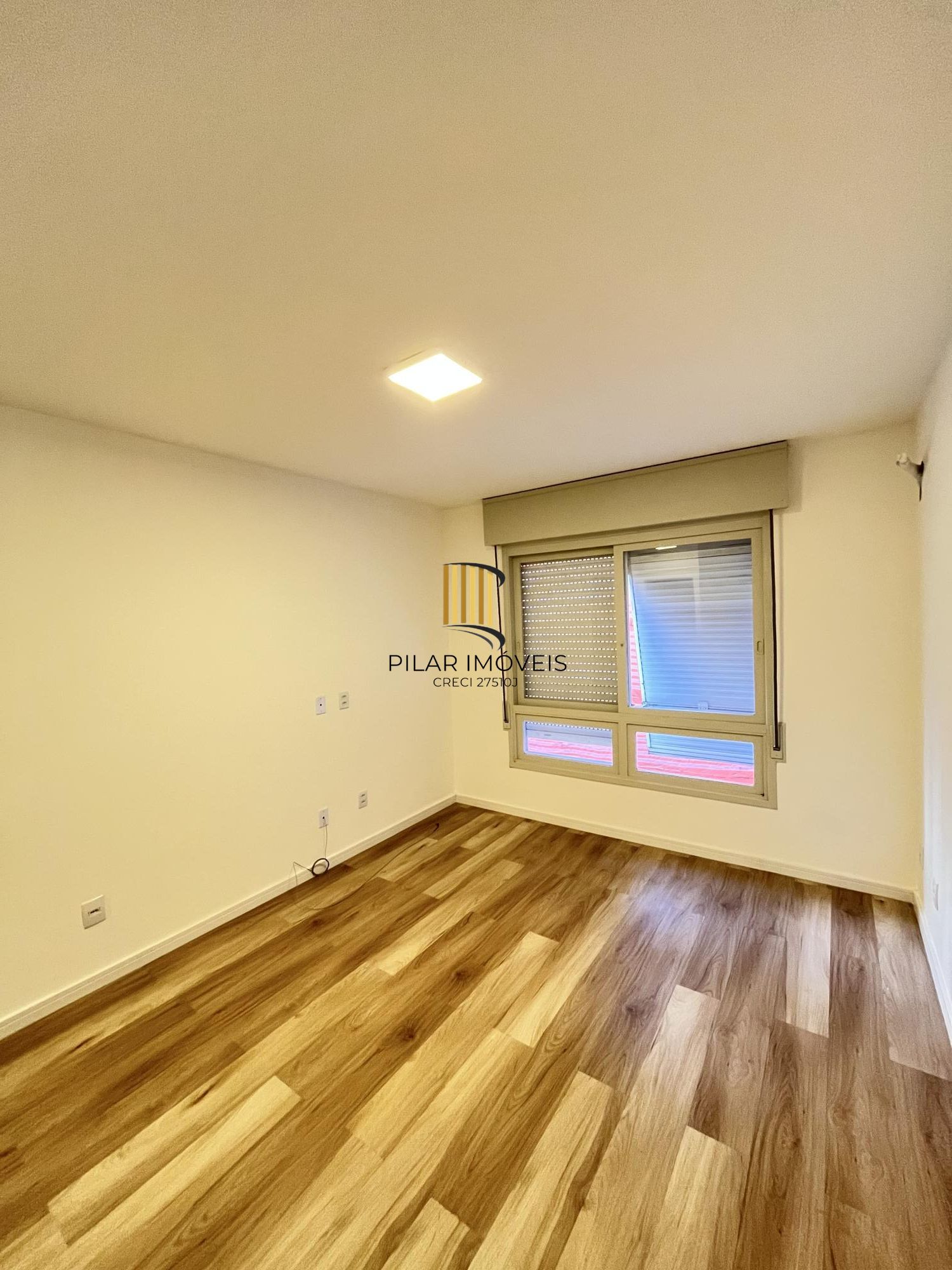 Apartamento de 2 quartos, suíte e 1 vaga de garagem no bairro Bom Fim em POA
