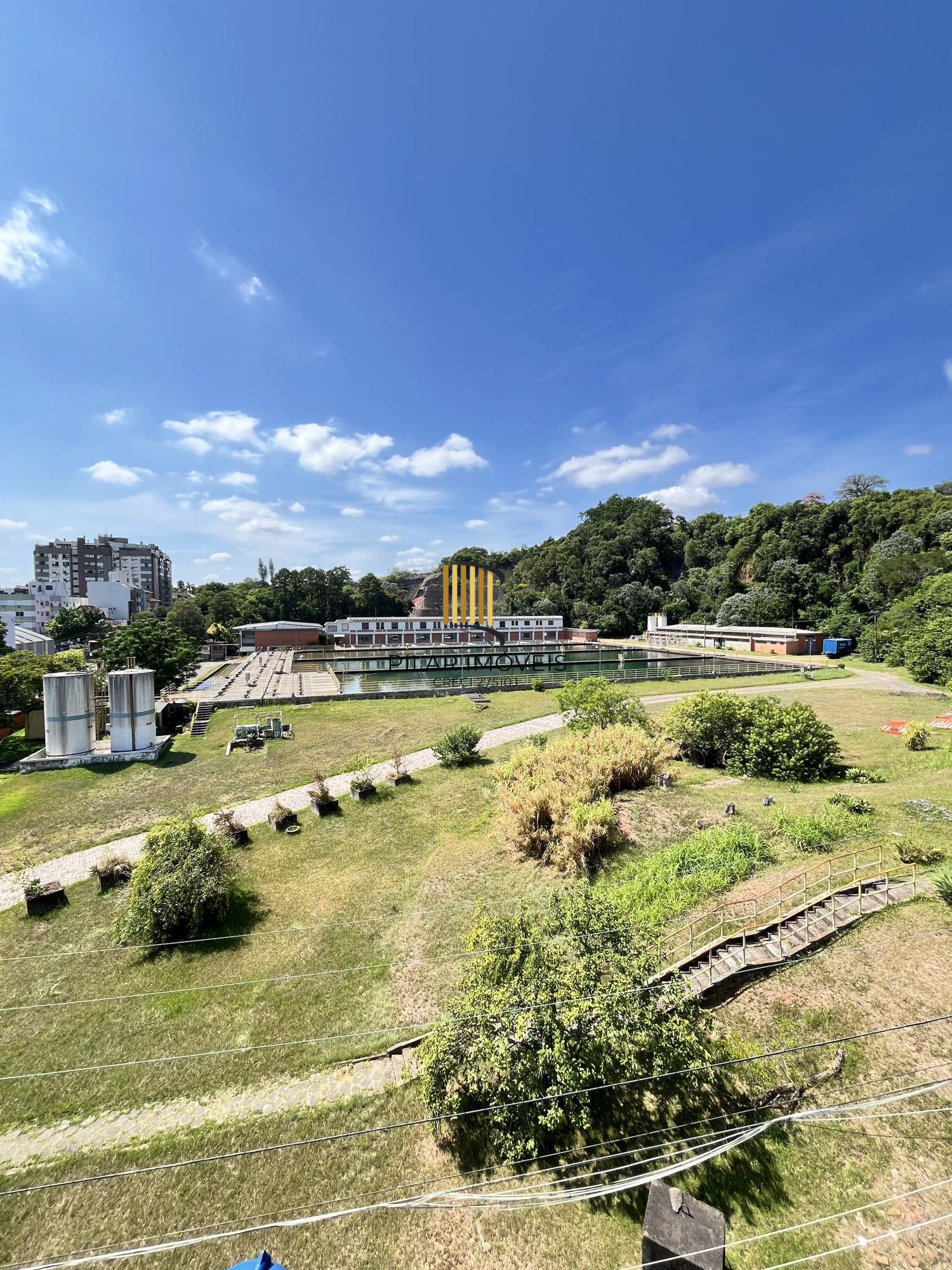 Apartamento de 3 quartos, 2 suítes e 2 vagas de garagem no Menino Deus em POA/RS