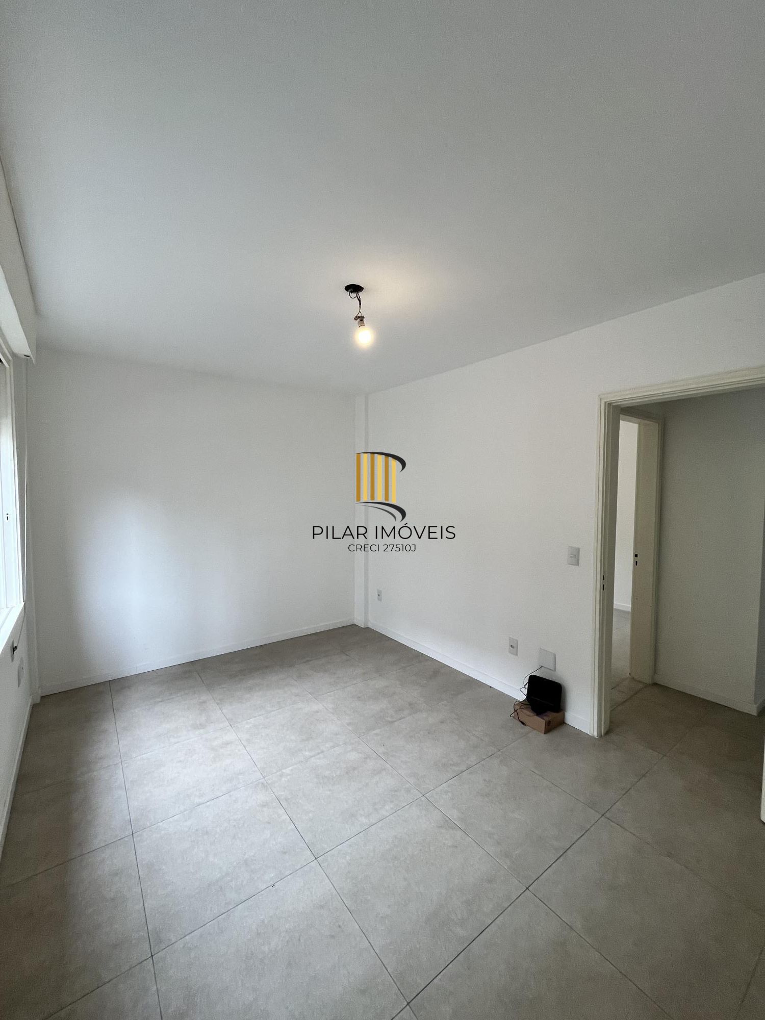 Apartamento de 2 quartos, 2 banheiros e 1 vaga de garagem no bairro Petrópolis