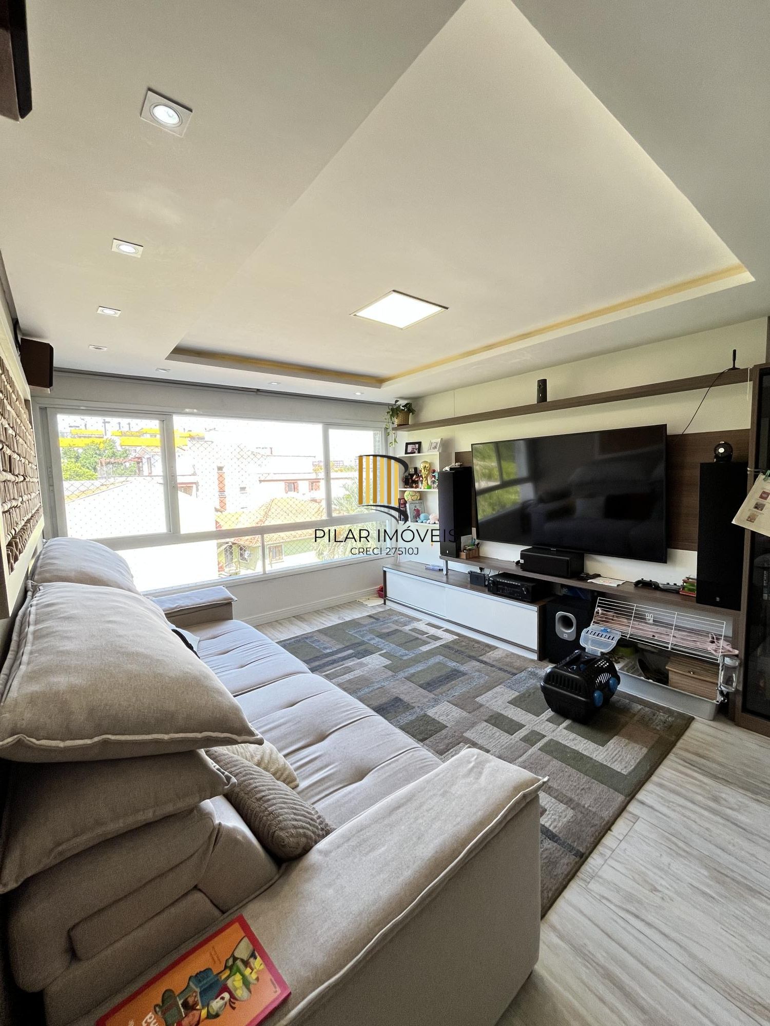 Apartamento de 3 quartos, 2 suítes e 2 vagas de garagem no Menino Deus em POA/RS