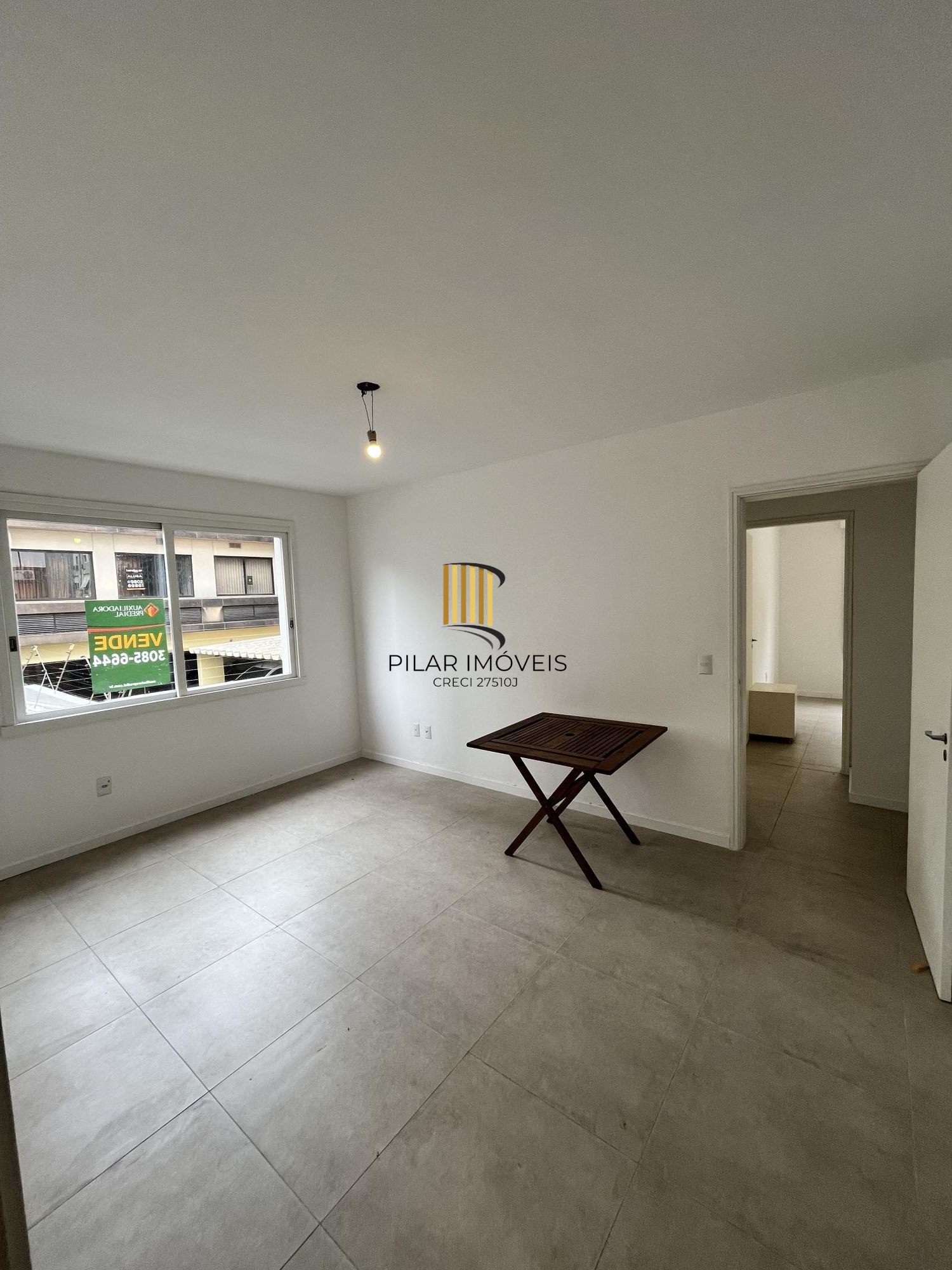 Apartamento de 2 quartos, 2 banheiros e 1 vaga de garagem no bairro Petrópolis