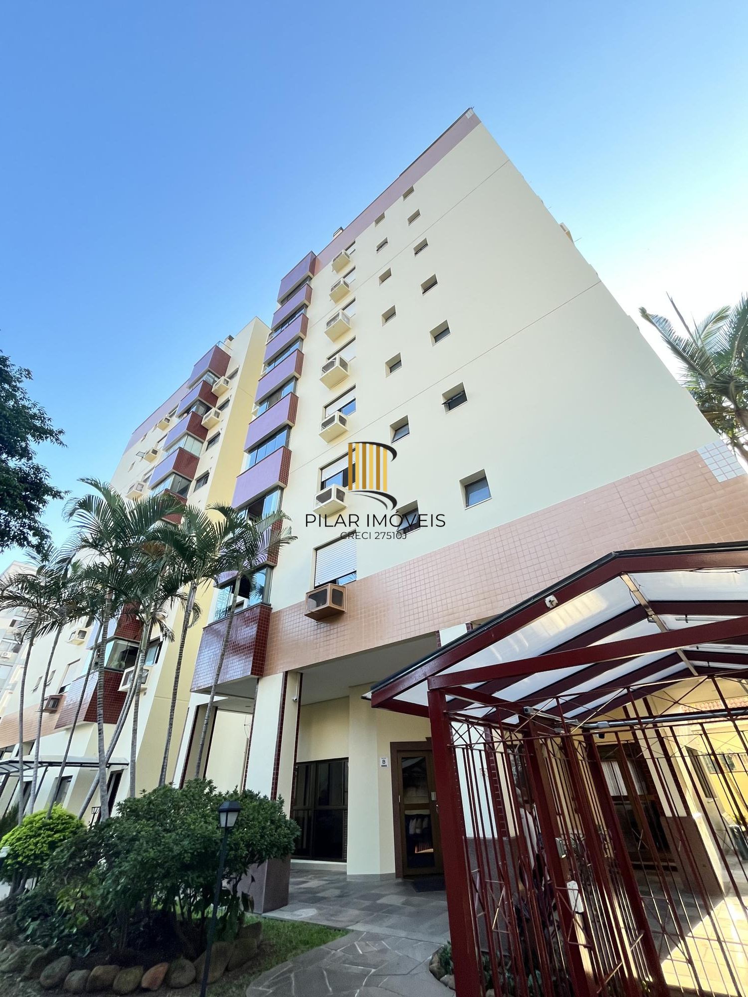 Cobertura de 3 quartos, suíte e 1 vaga de garagem no bairro Menino Deus