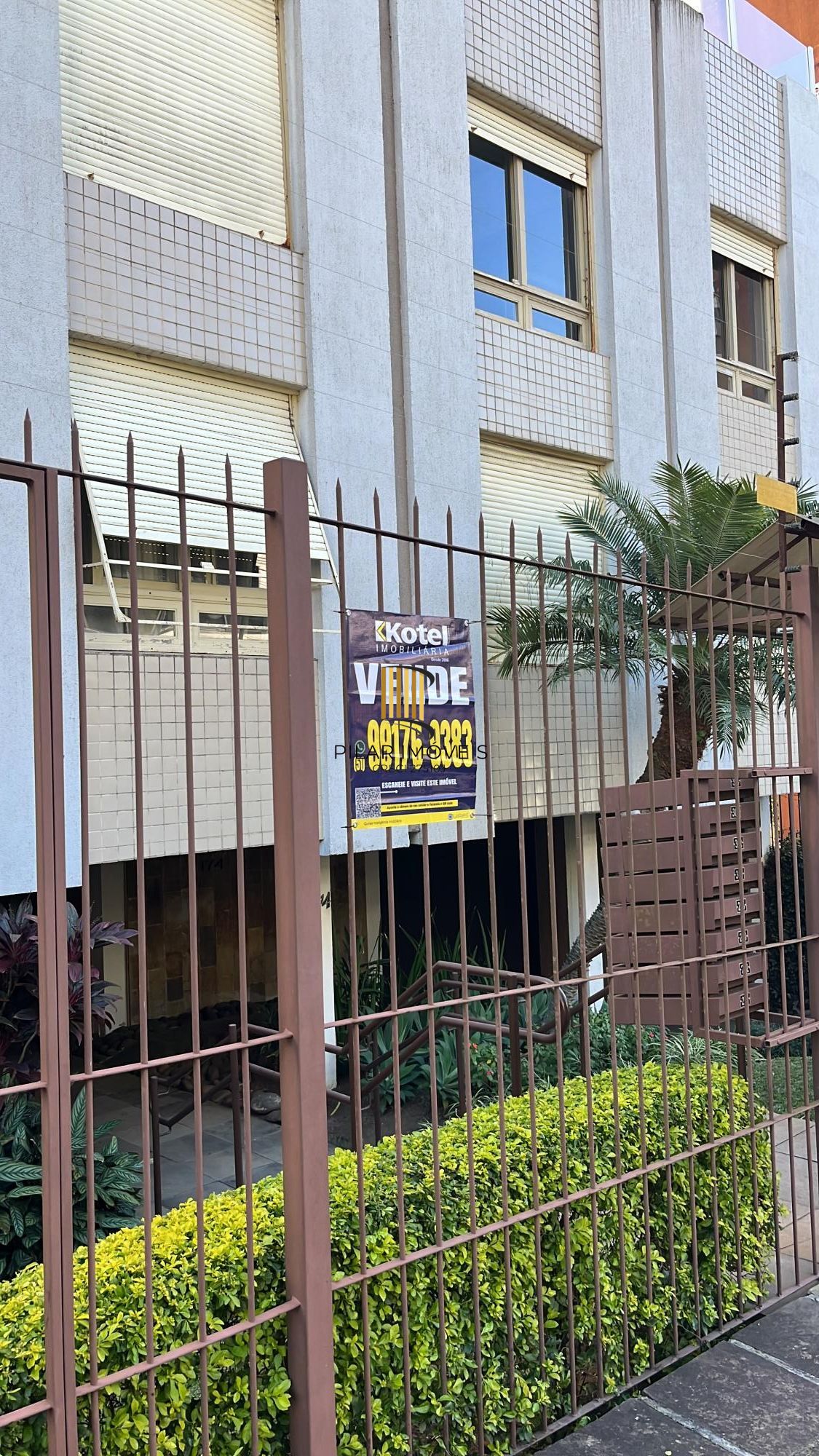 Cobertura de 3 quartos, suíte e 1 vaga de garagem no bairro Petrópolis em POA/RS