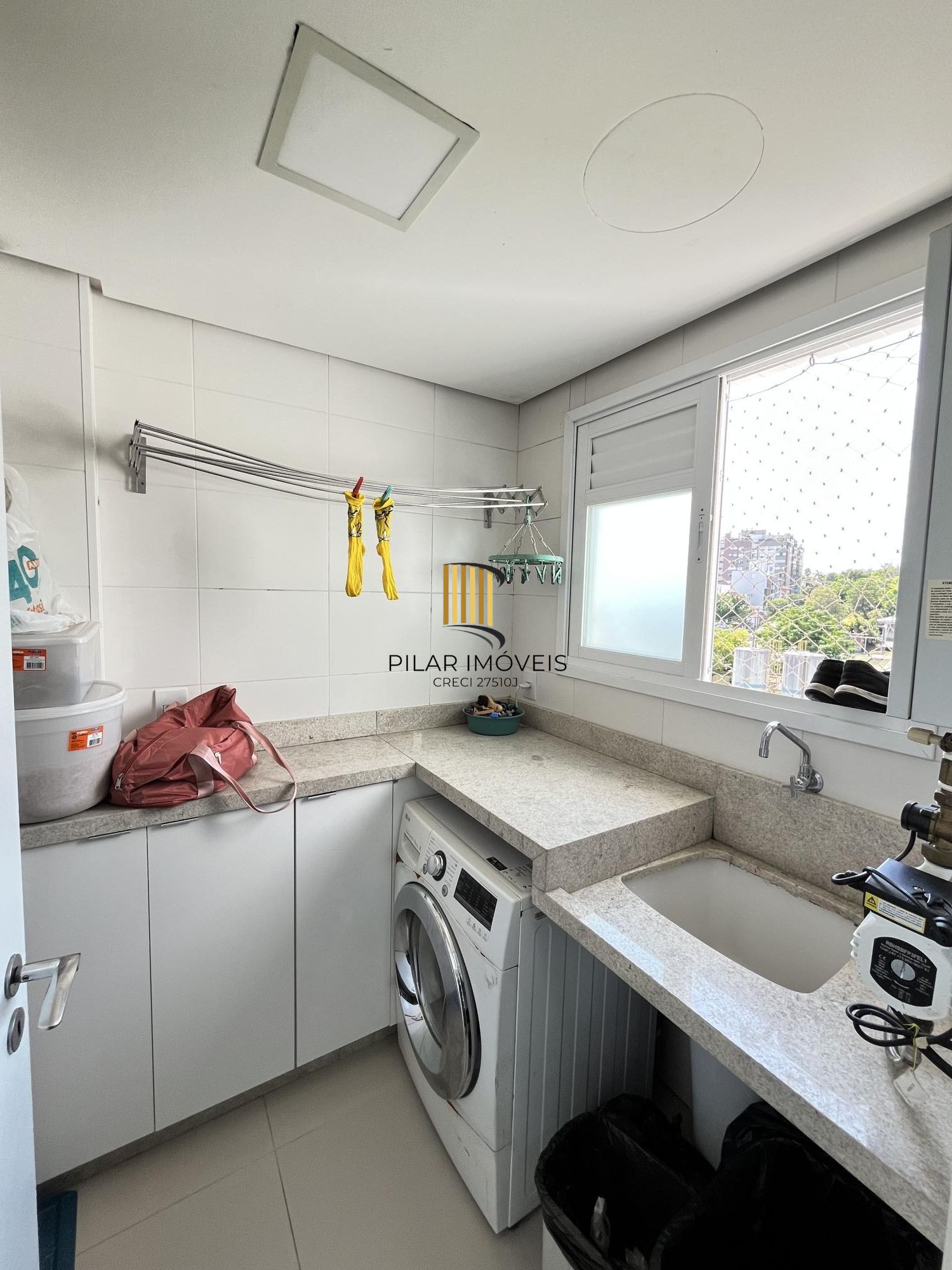 Apartamento de 3 quartos, 2 suítes e 2 vagas de garagem no Menino Deus em POA/RS