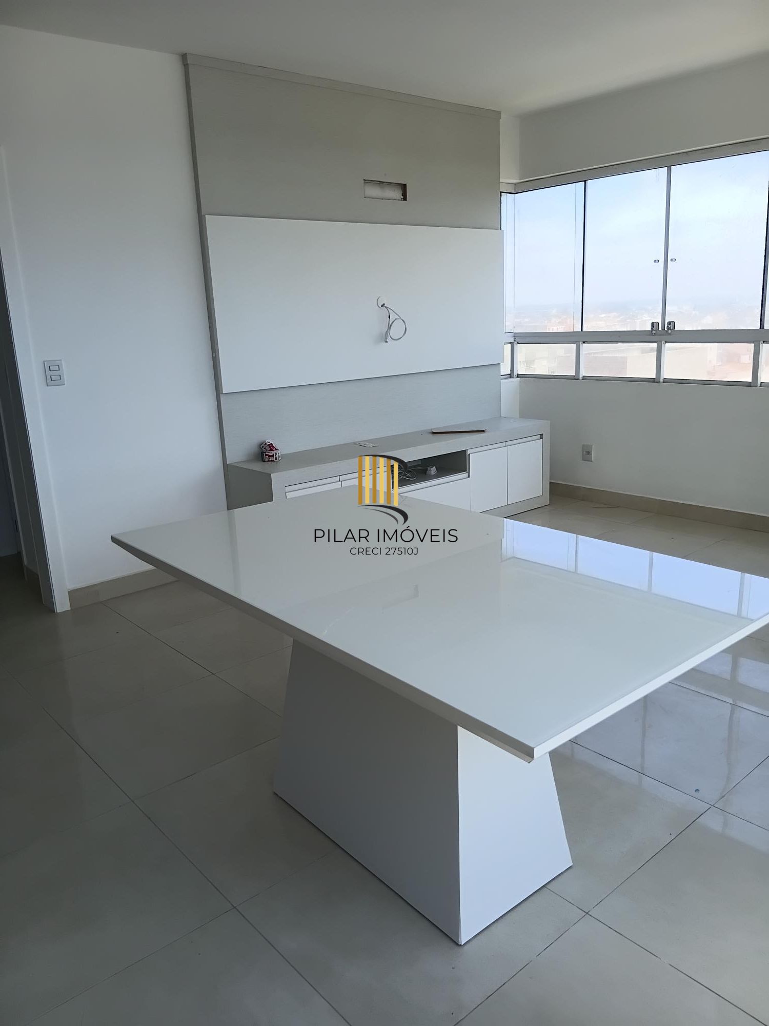 Empreendimento alto padrão com excelente vista para o mar.