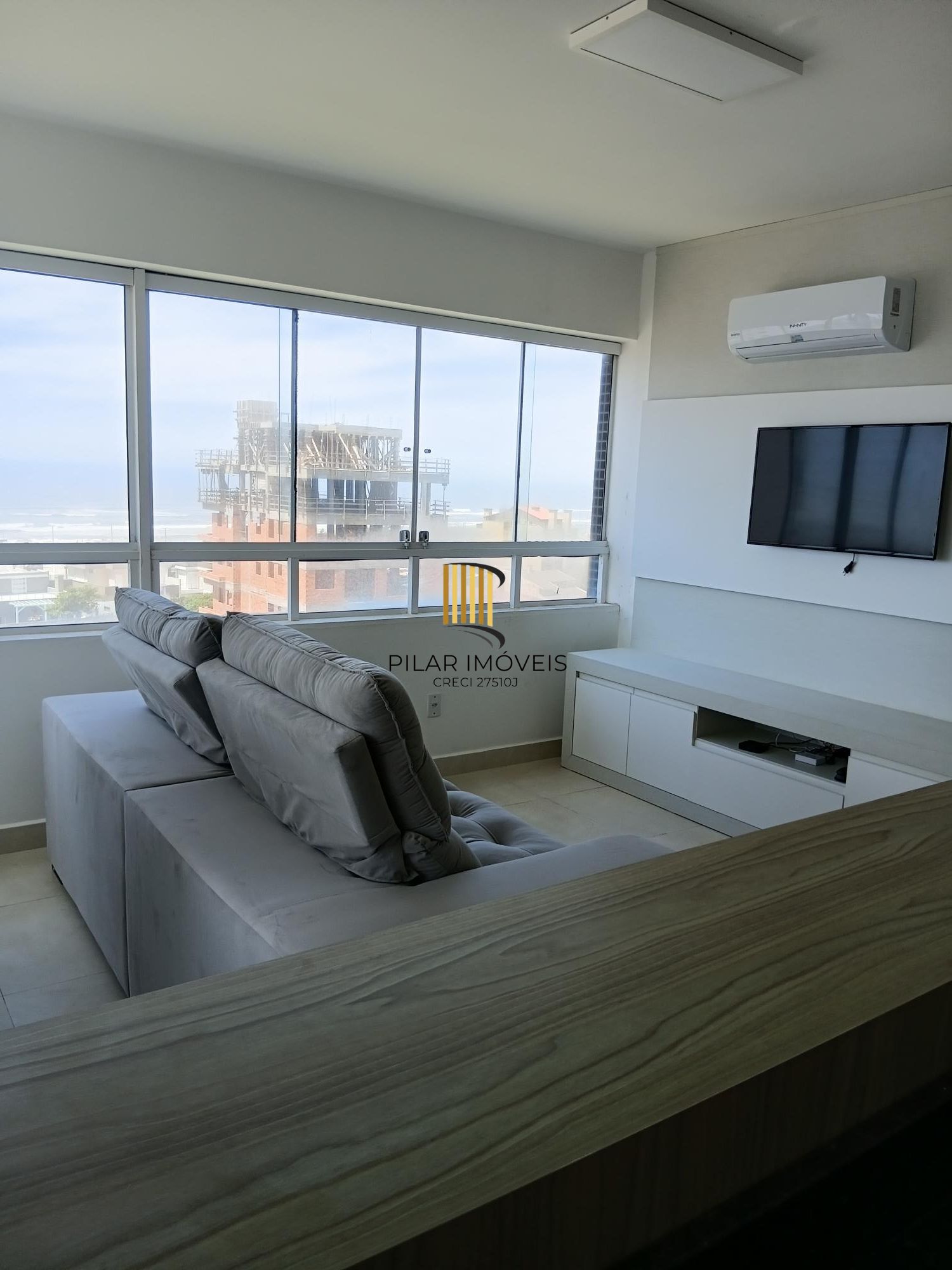 Alto padrão com excelente vista para o mar.