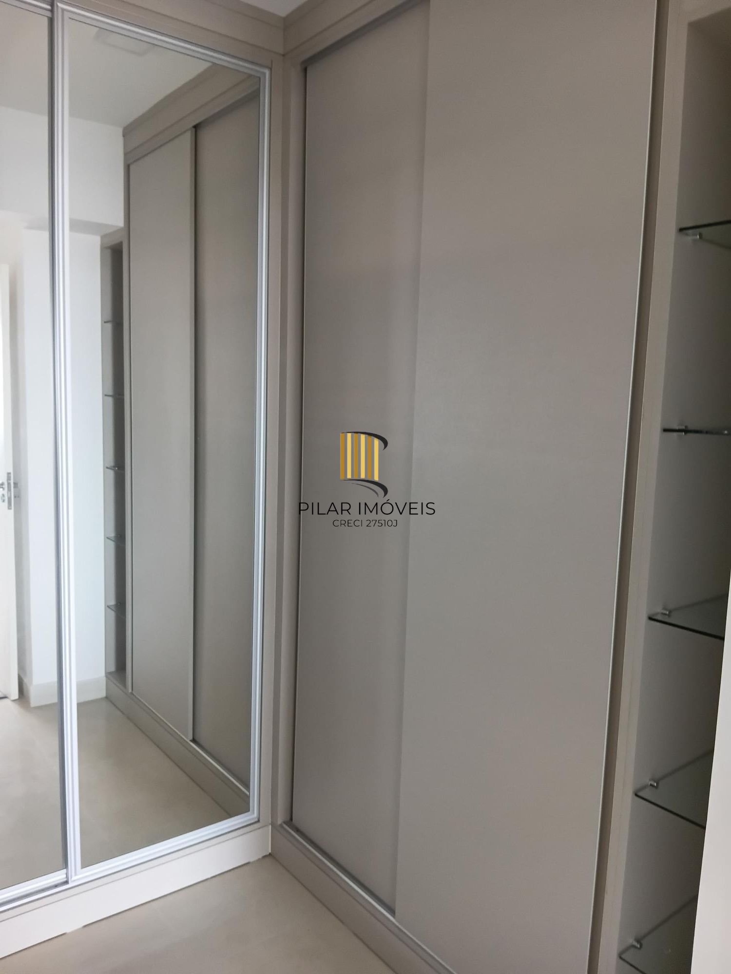 Alto padrão com excelente vista para o mar.