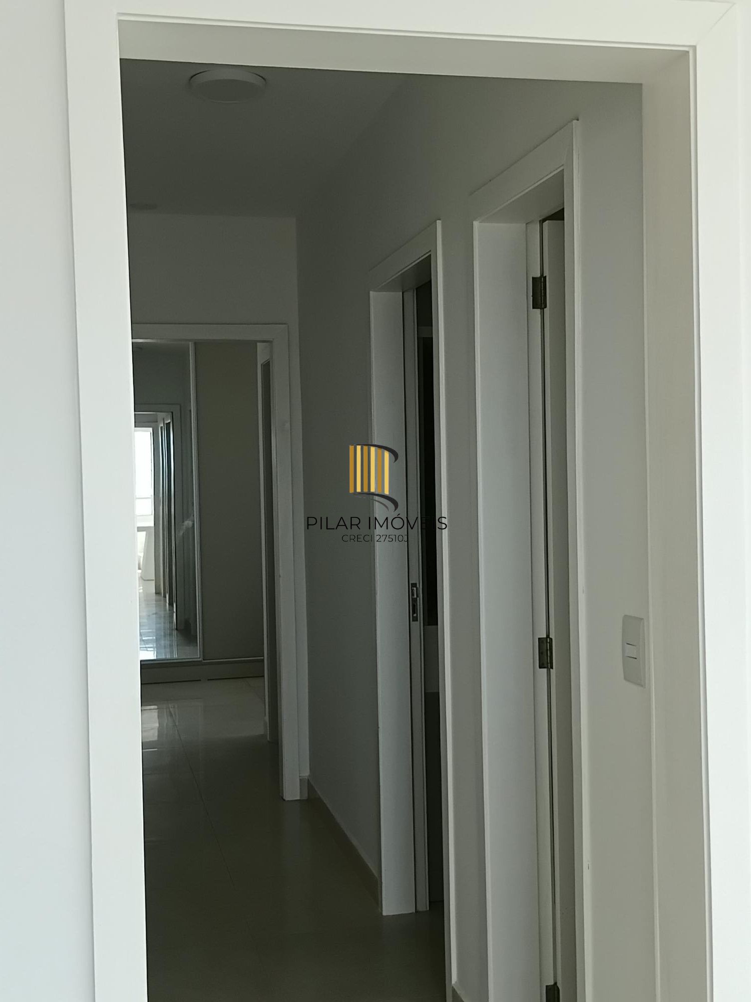 Empreendimento alto padrão com excelente vista para o mar.