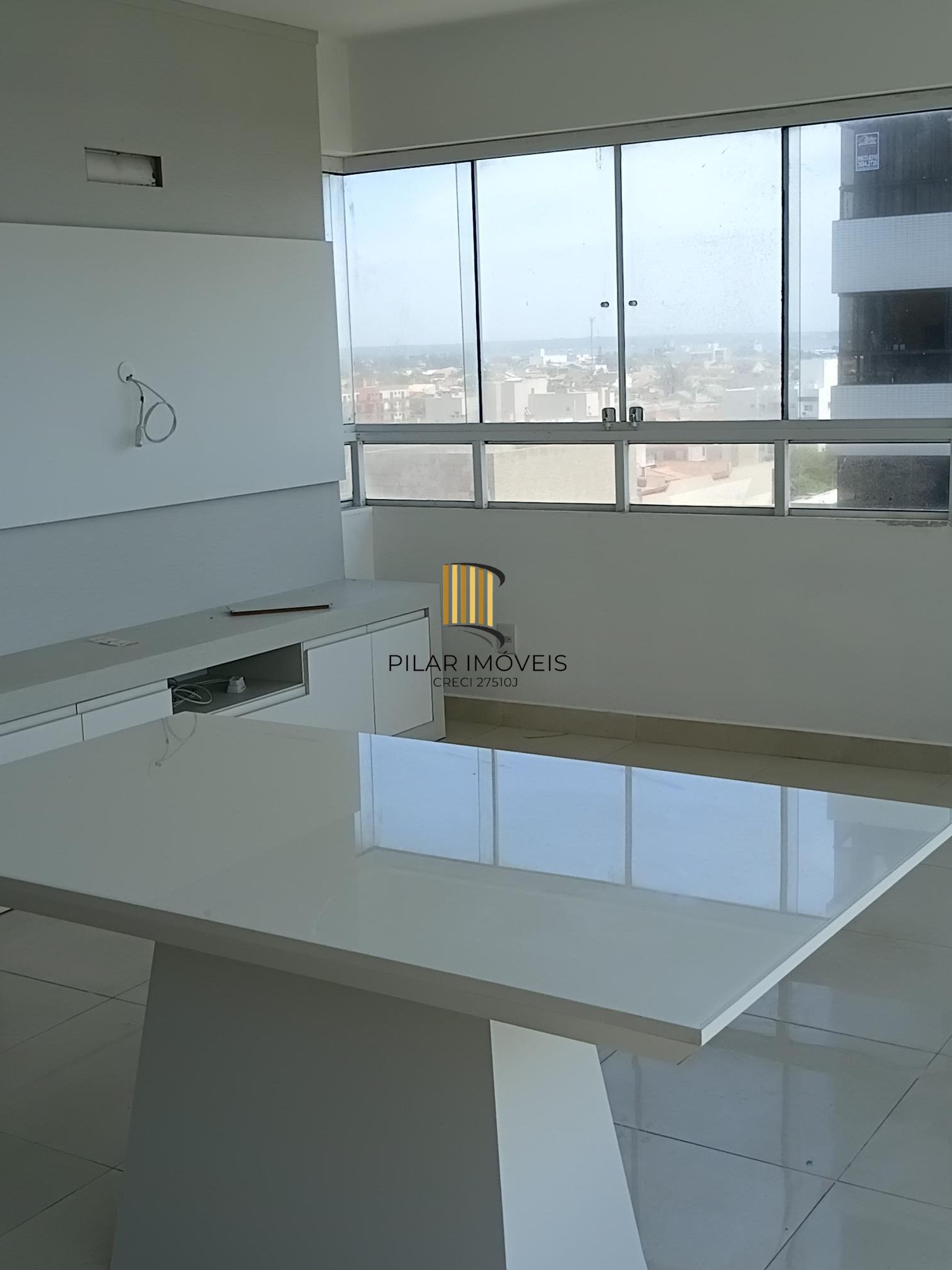 Empreendimento alto padrão com excelente vista para o mar.