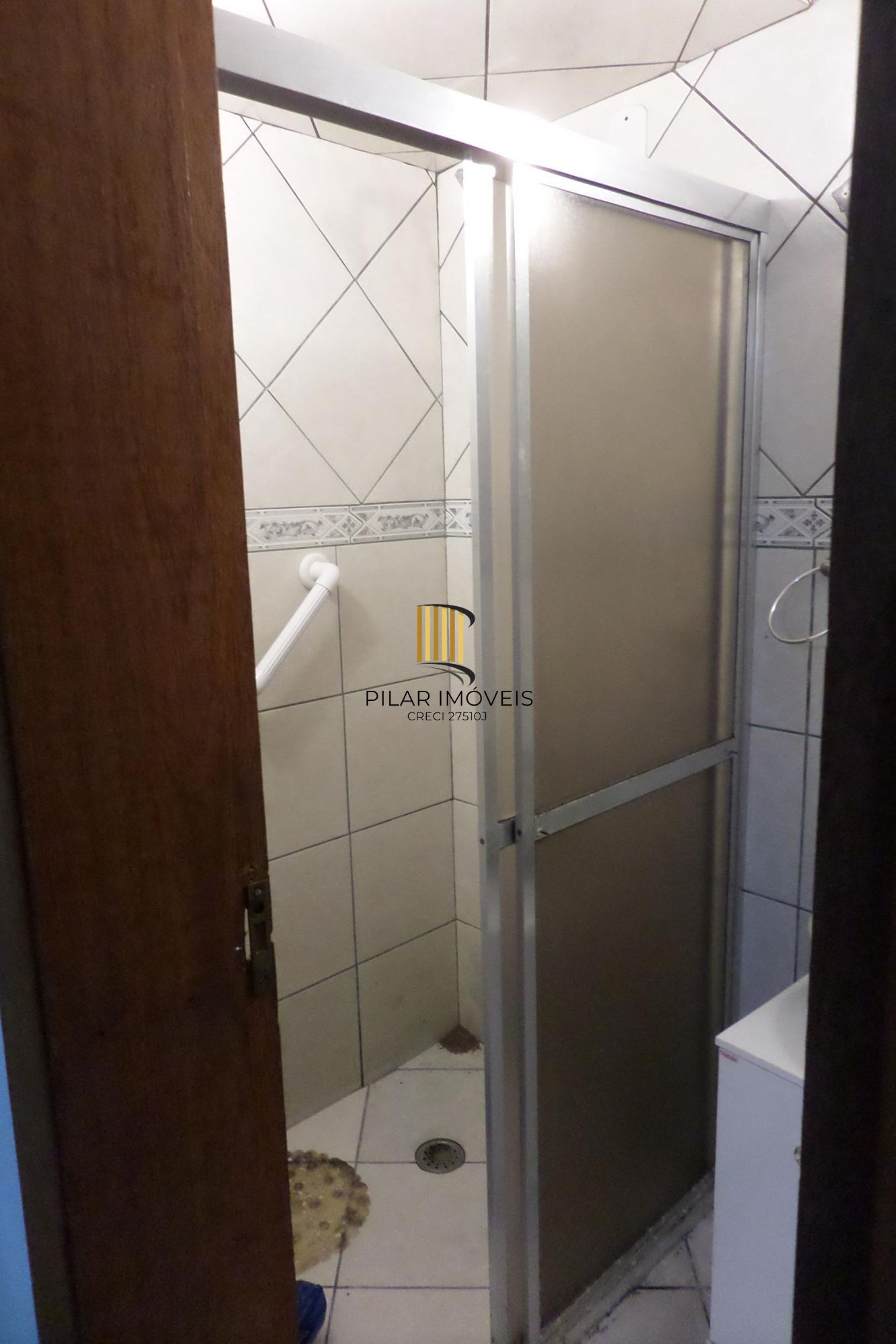 Casa no bairro Ipanema de 3 dormitórios e 2 vagas