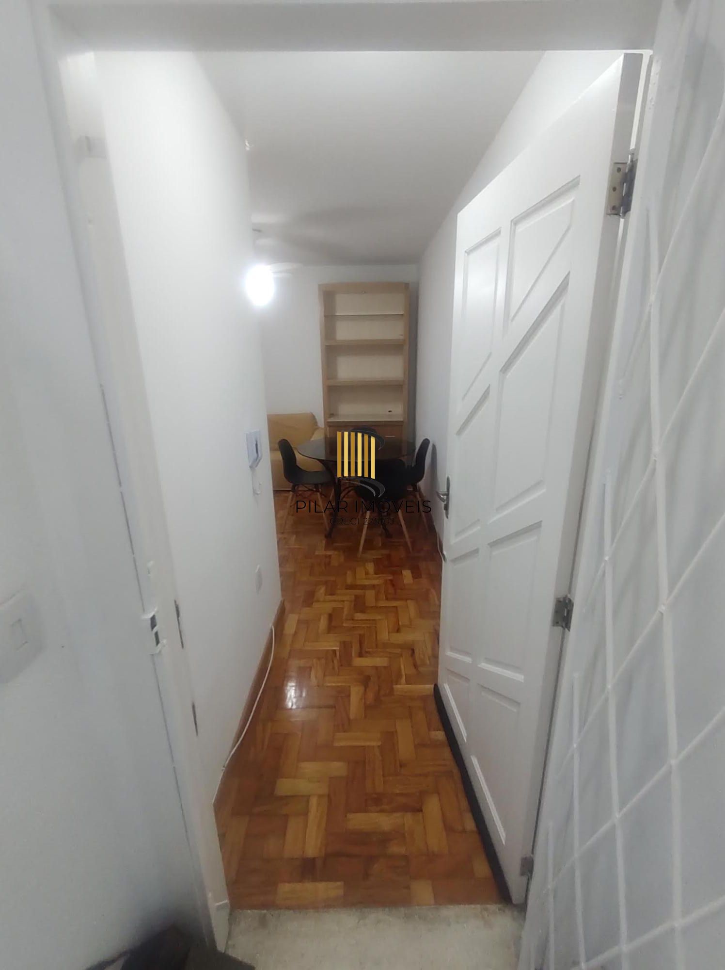 Apartamento mobiliado no Bom Fim de 2 dormitórios