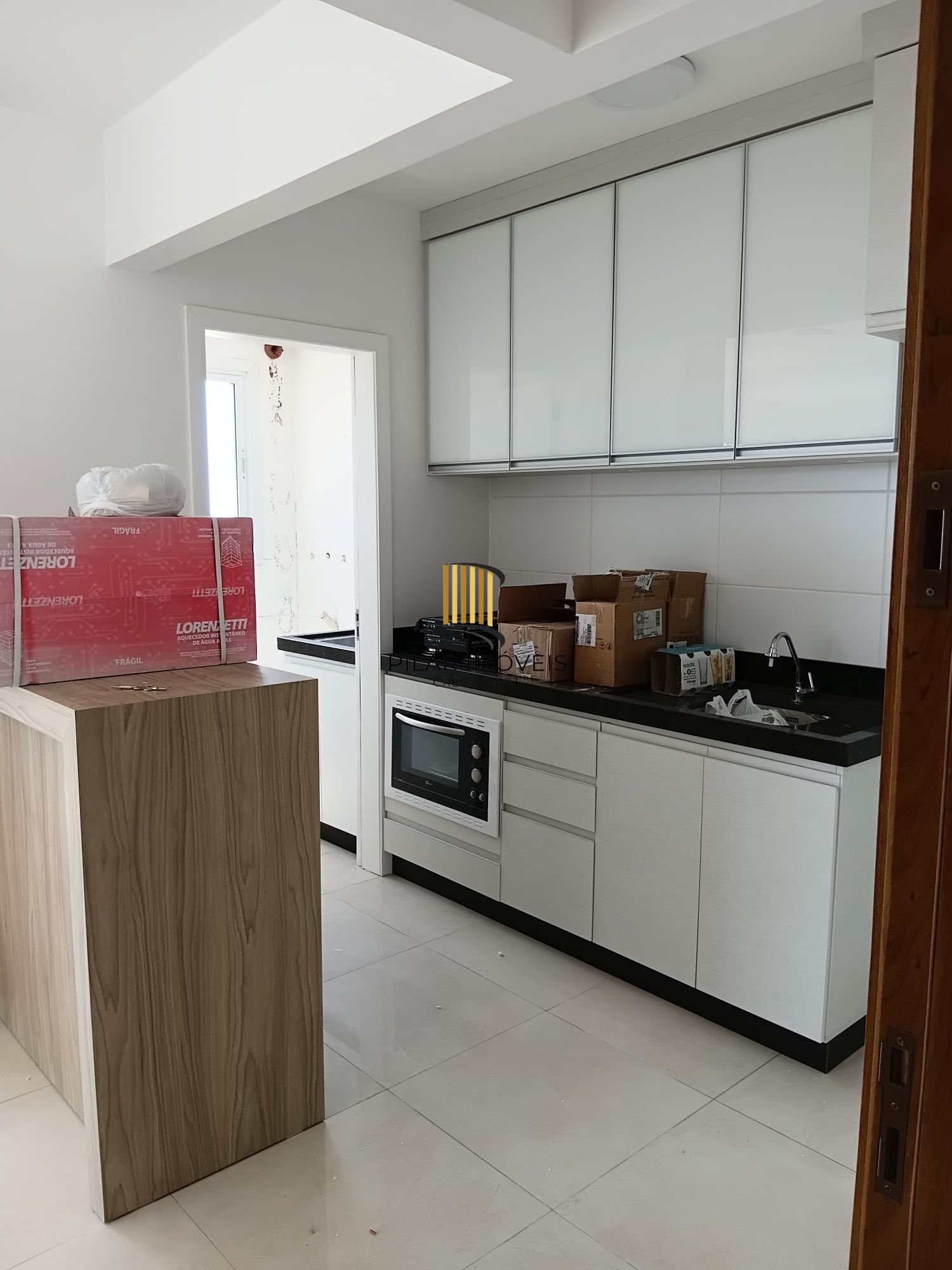 Empreendimento alto padrão com excelente vista para o mar.