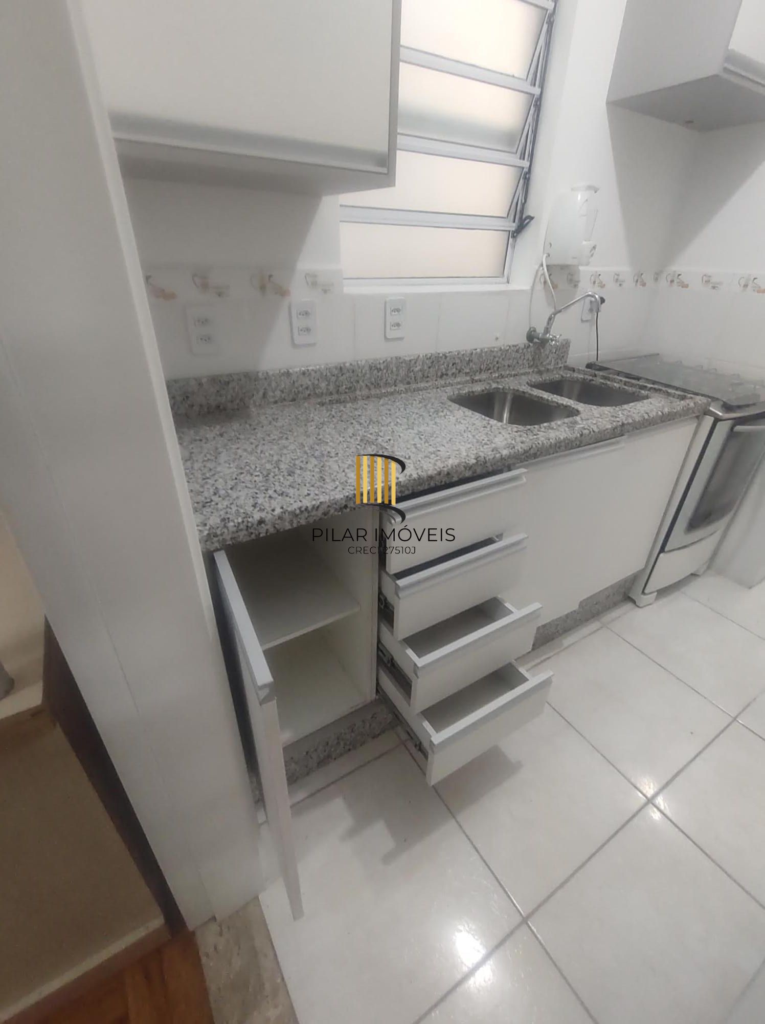 Apartamento mobiliado no Bom Fim de 2 dormitórios