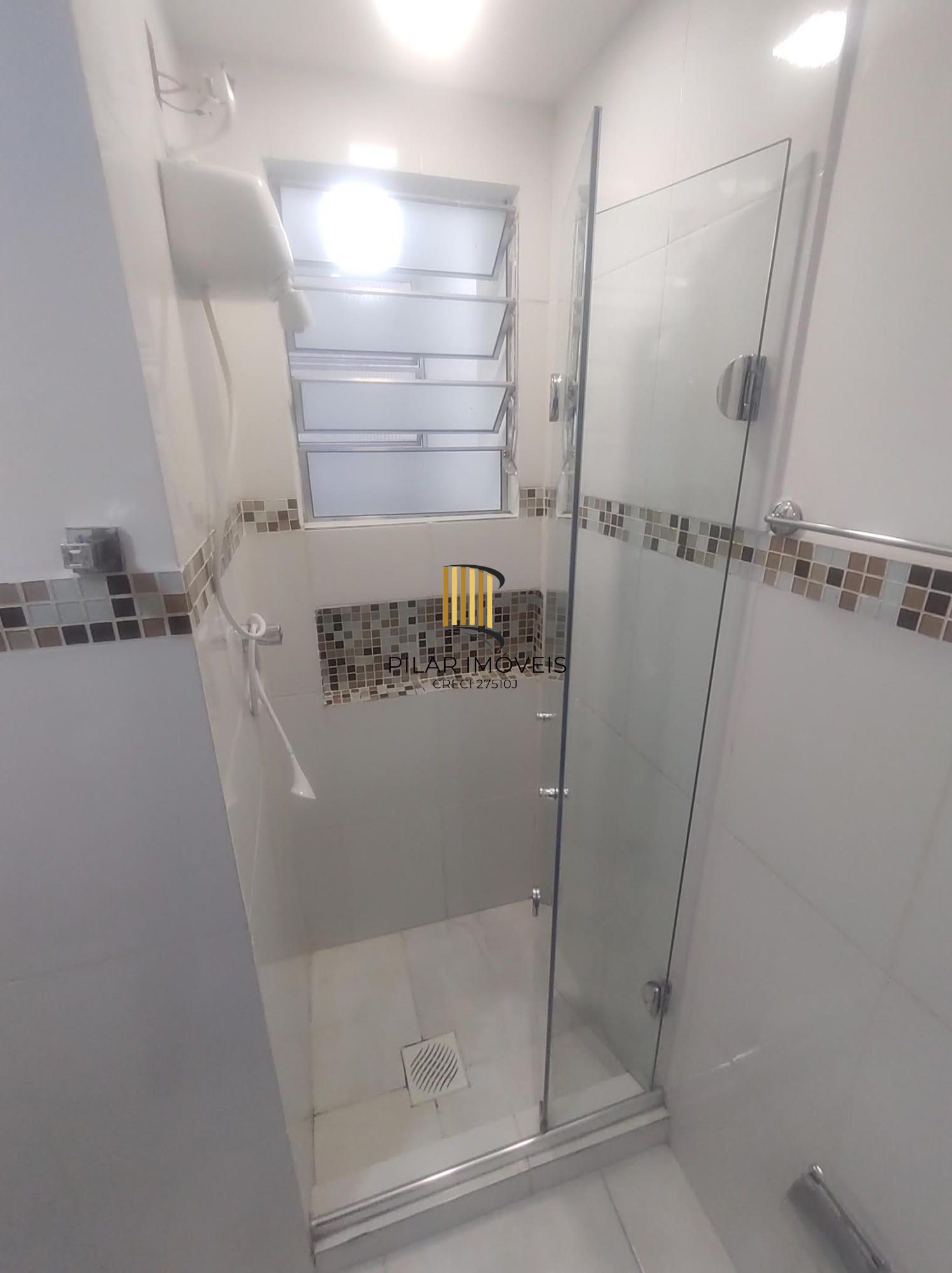 Apartamento mobiliado no Bom Fim de 2 dormitórios