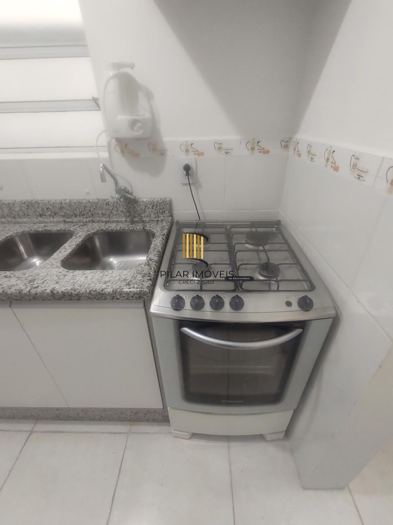 Apartamento mobiliado no Bom Fim de 2 dormitórios
