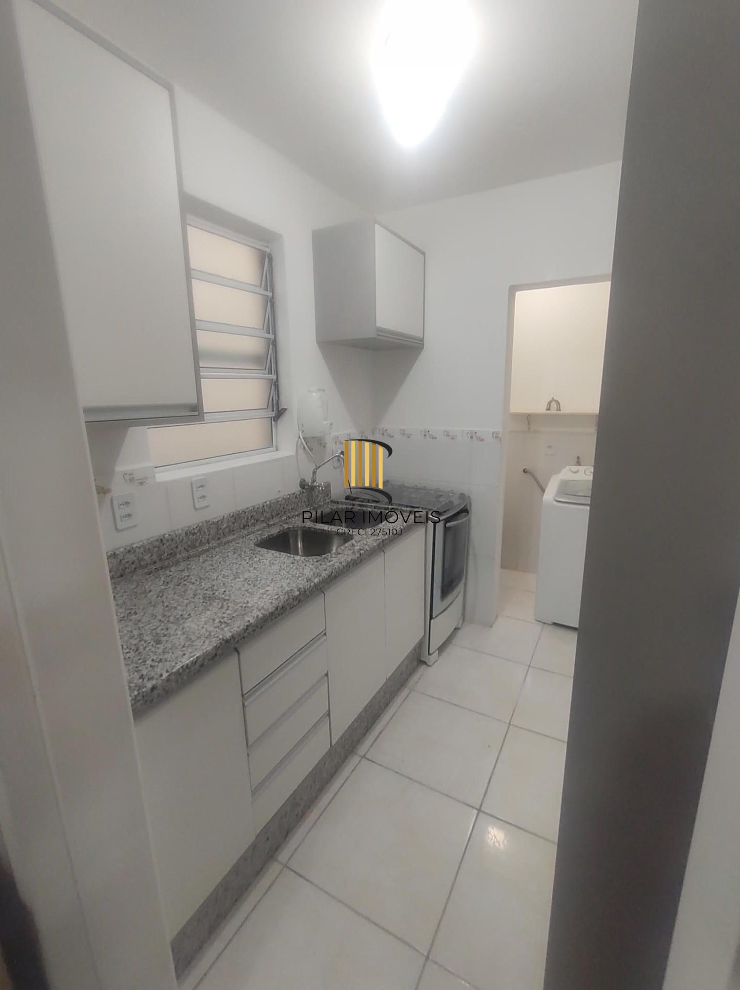 Apartamento mobiliado no Bom Fim de 2 dormitórios