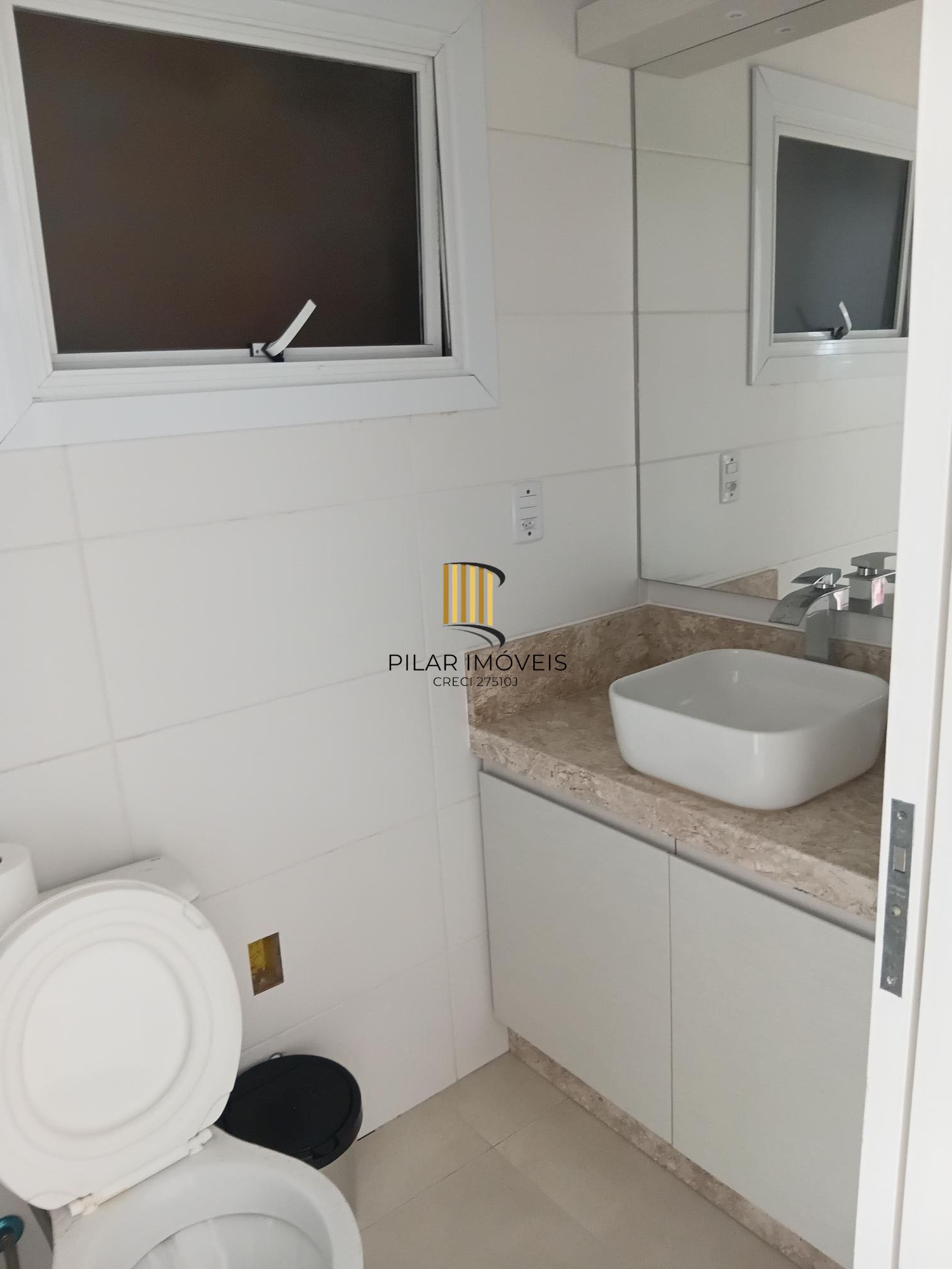 Alto padrão com excelente vista para o mar.