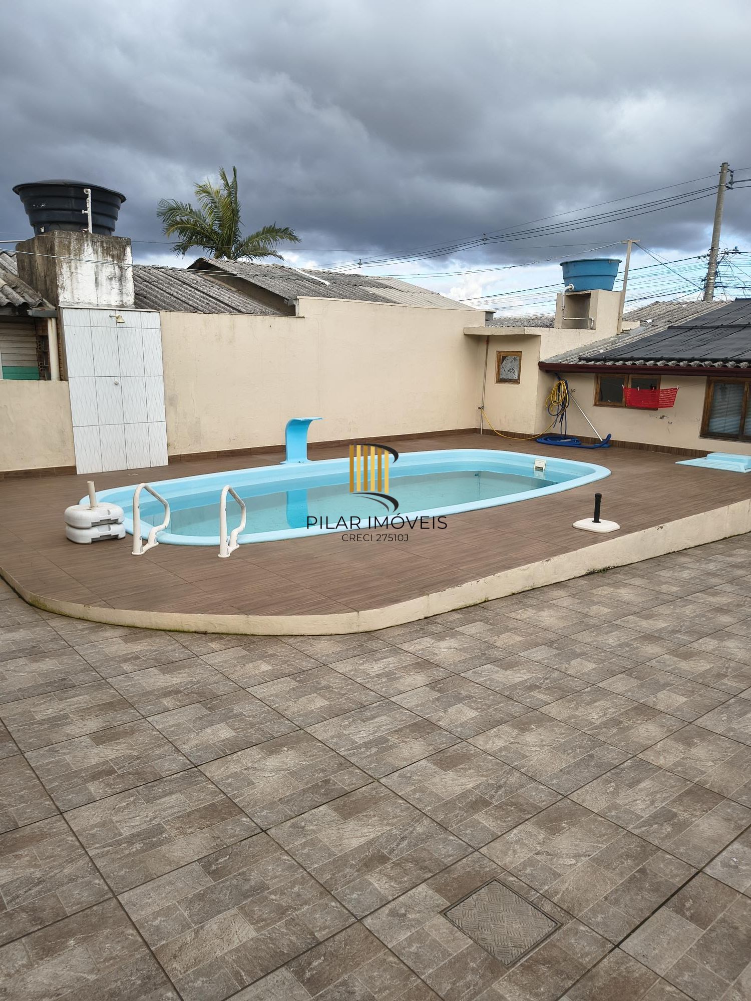 Casa 2 dormitórios no bairro Olaria