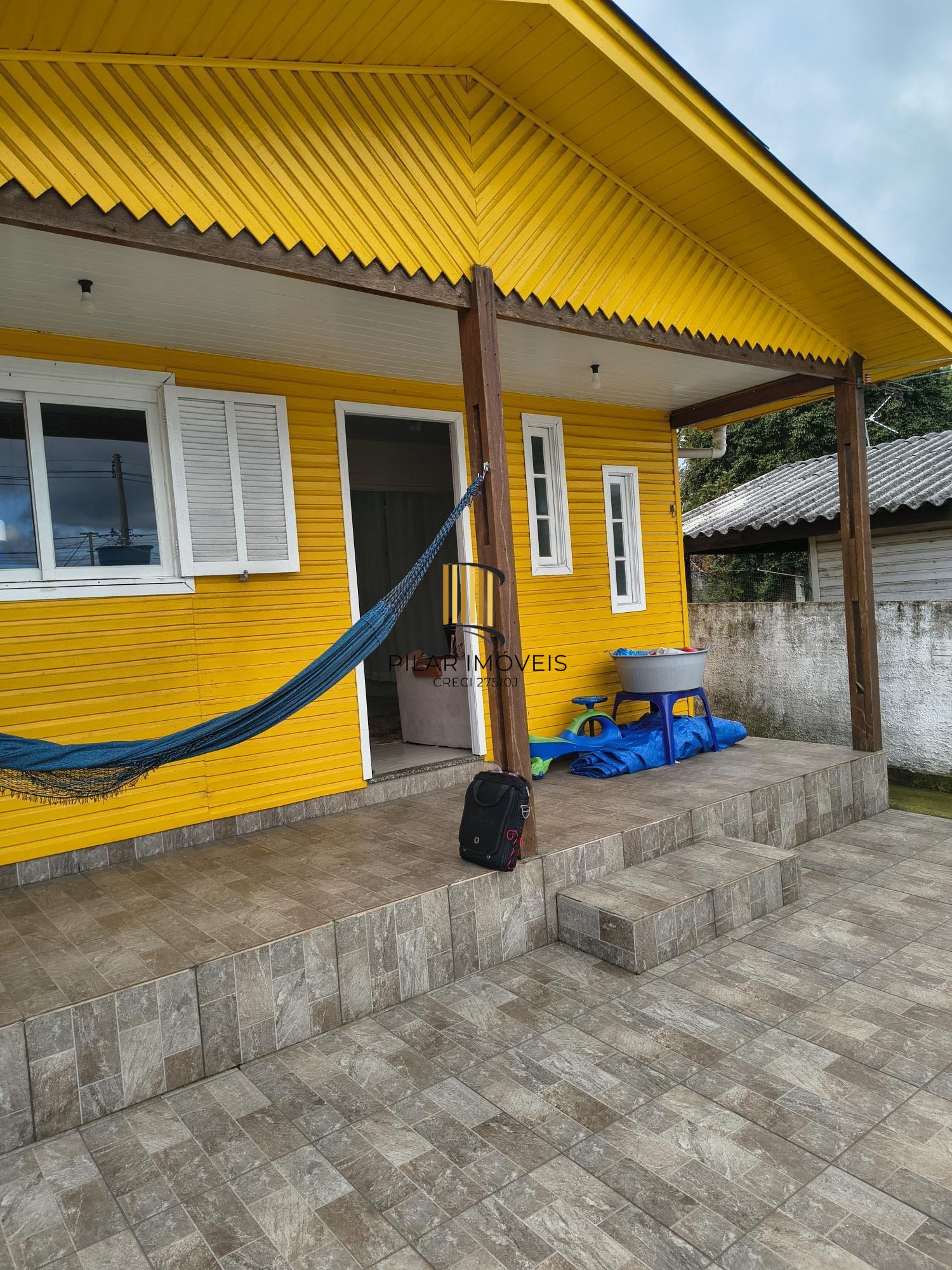 Casa 2 dormitórios no bairro Olaria