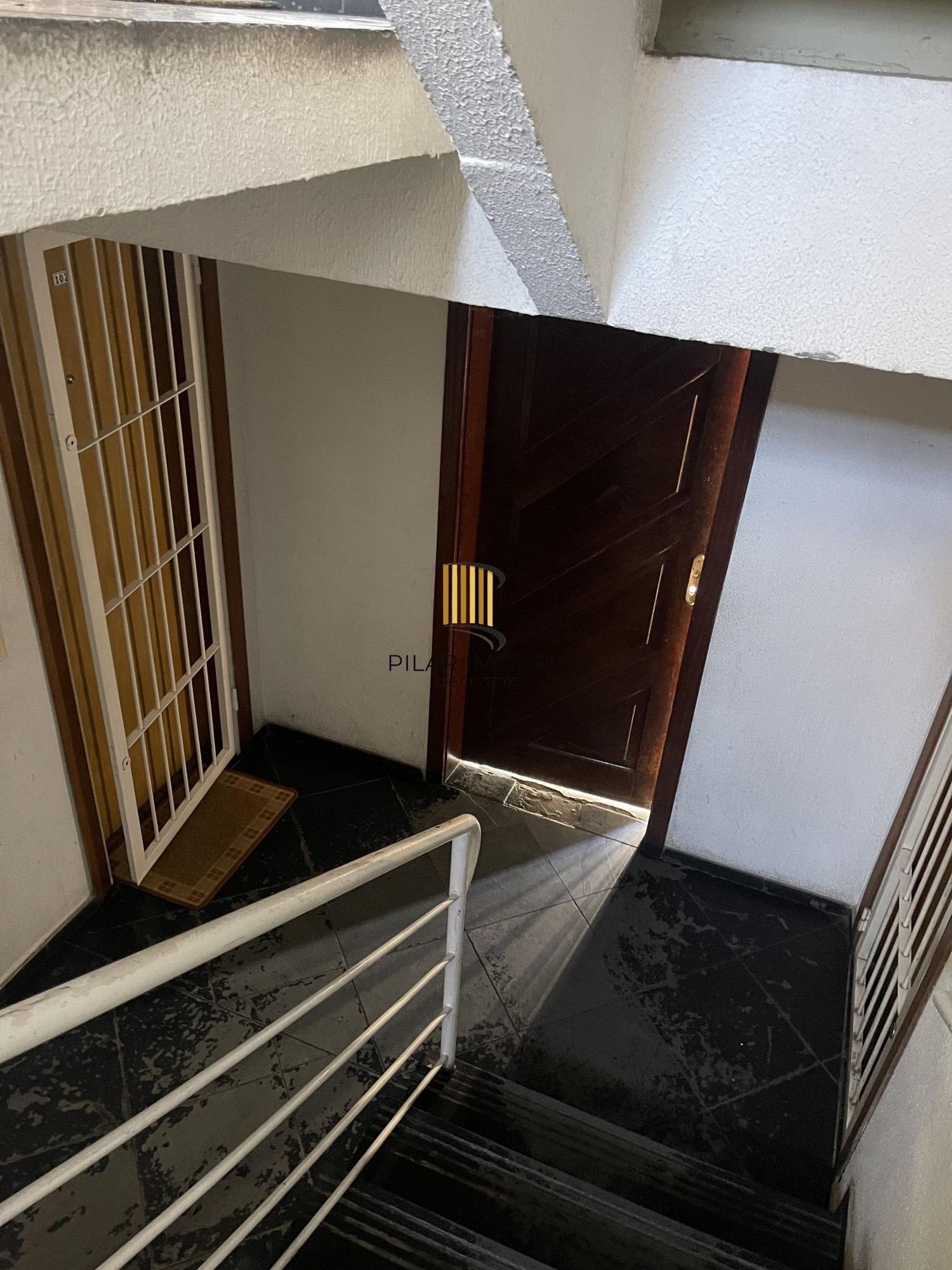 Apartamento de 2 dormitórios Terceiro andar com vaga no Jardim Leopoldina