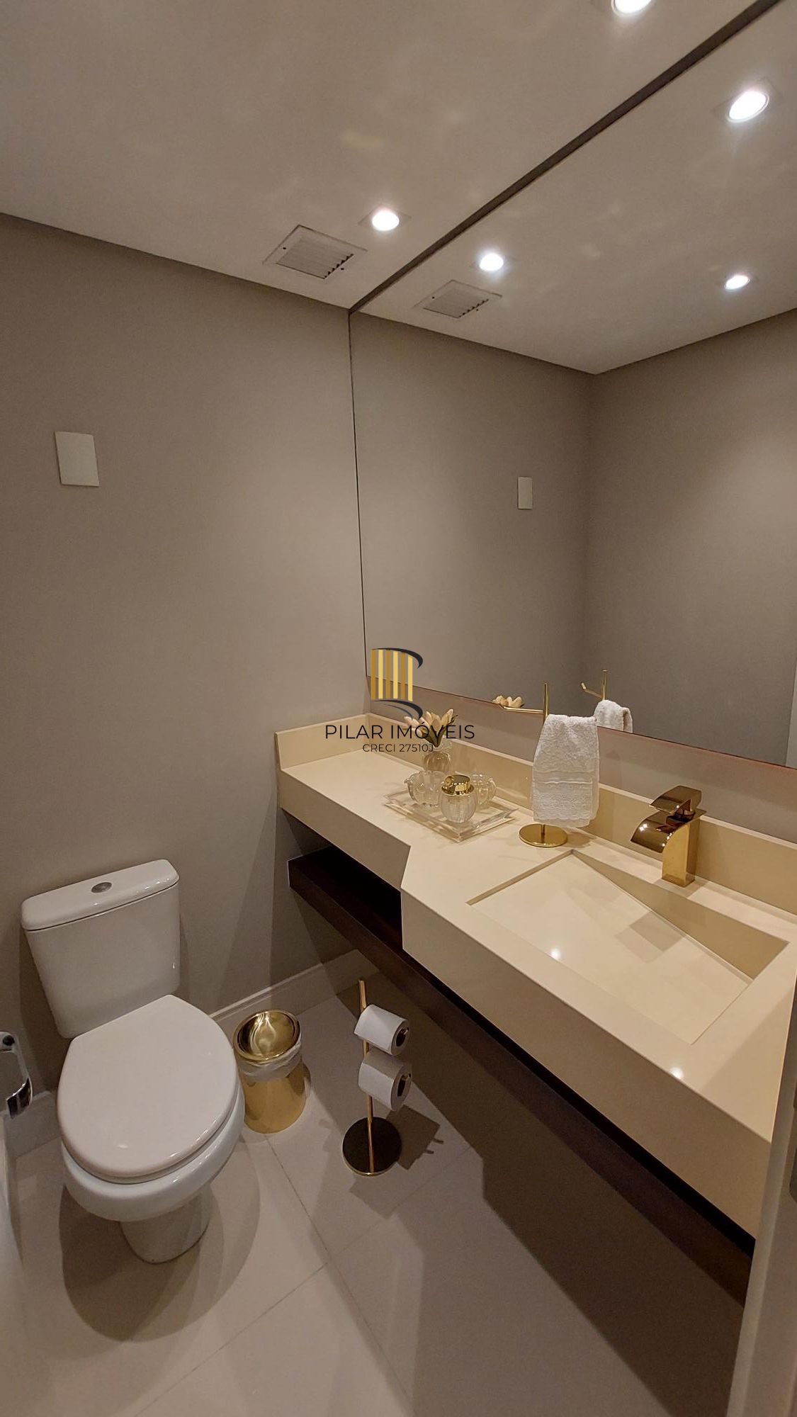 Apartamento com 3 quartos, vaga, elevador e piscina no Bairro São Sebastião