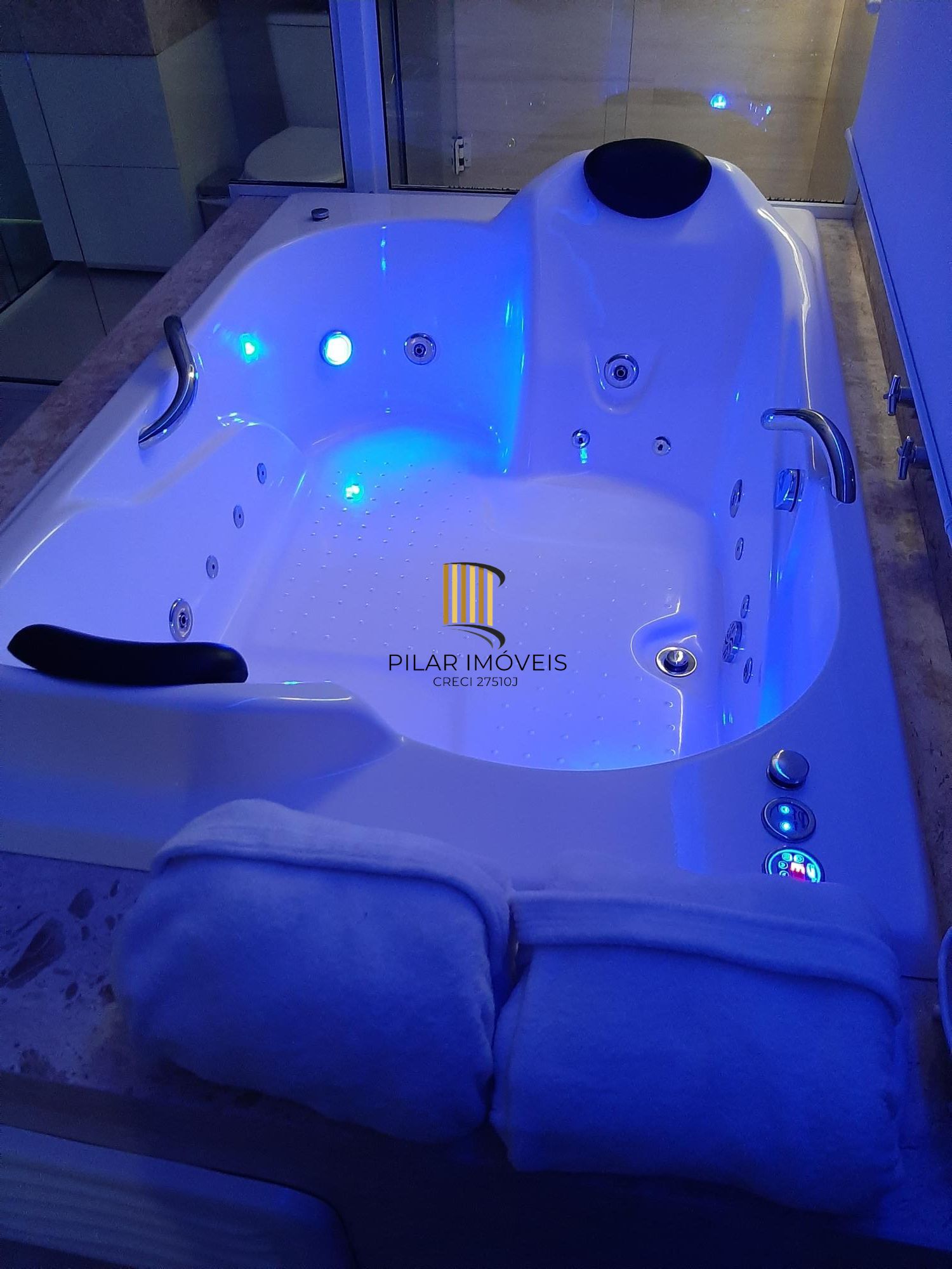 Apartamento com 3 quartos, vaga, elevador e piscina no Bairro São Sebastião