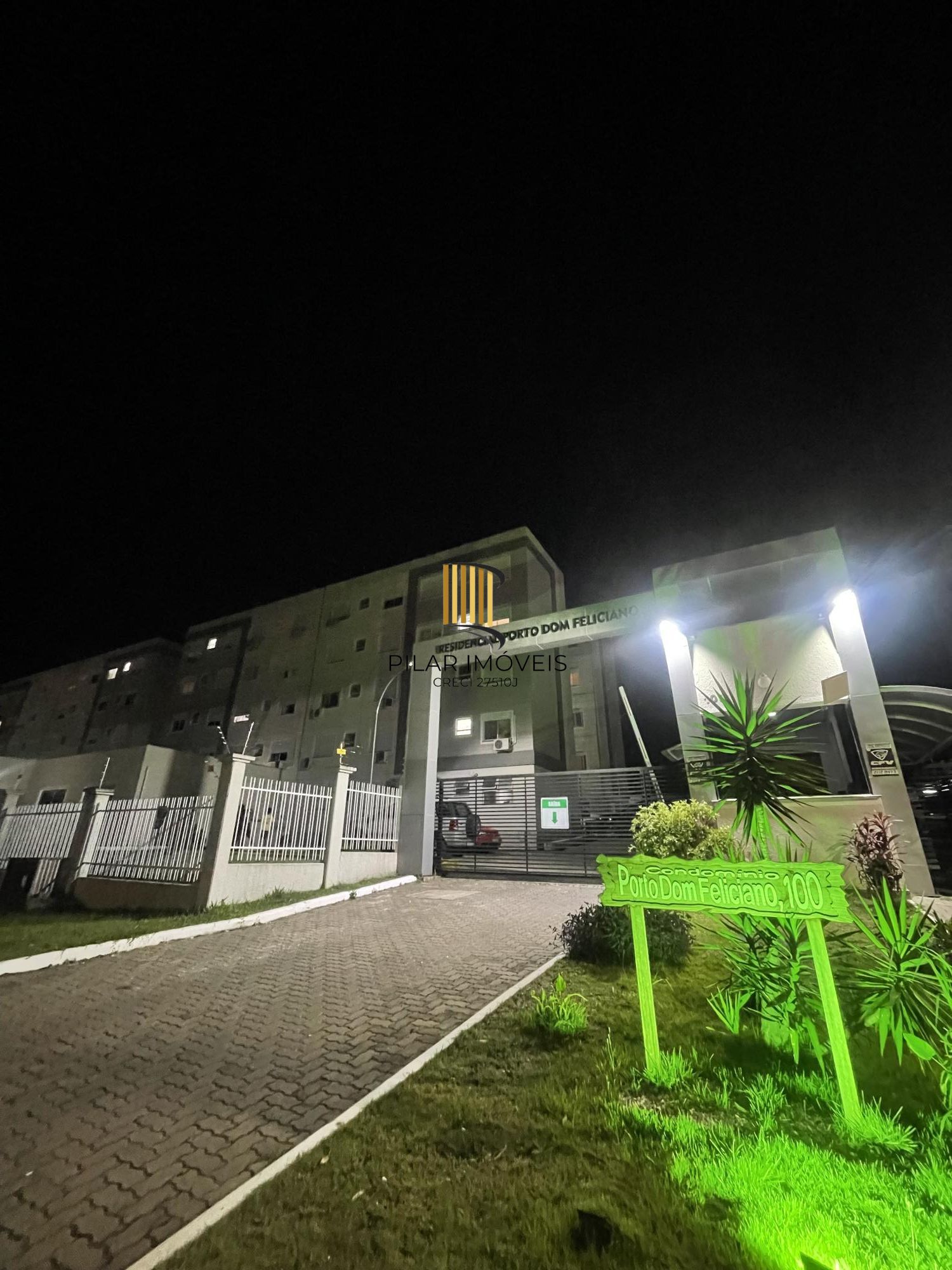 Apartamento 2 dormitórios Linda Vista, 1 vaga e Piscina na Av. Protásio Alves