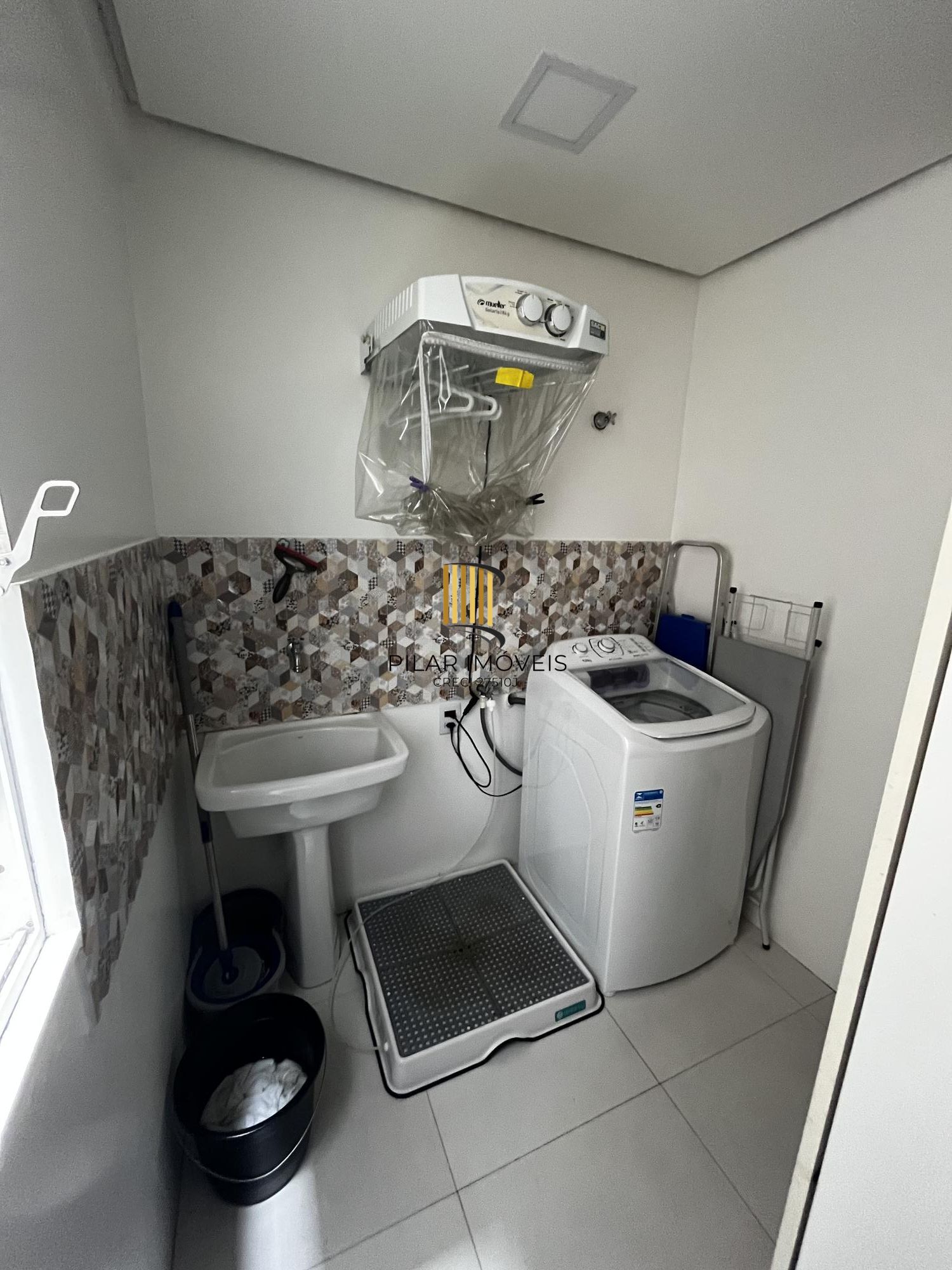 Apartamento com 02 dormitórios sem vaga de garagem