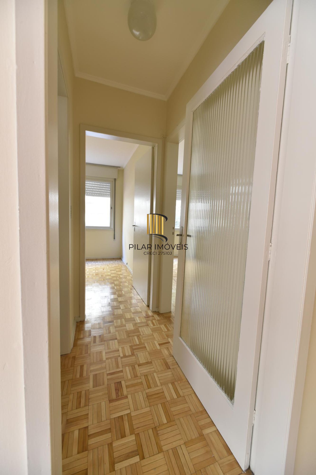 Apartamento com 2 dormitórios e terraço na Cristóvão Colombo!